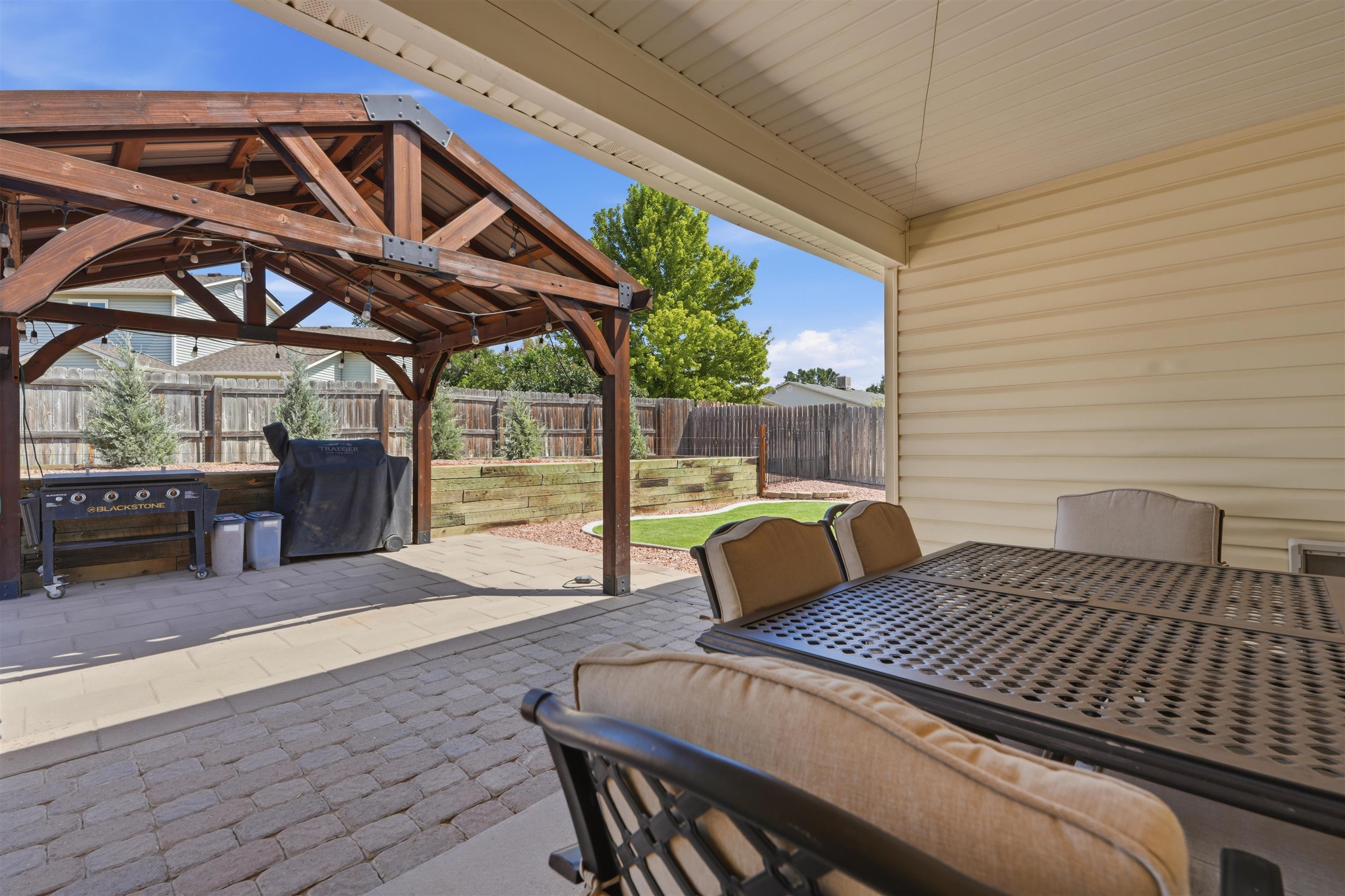 242 Narrow Leaf Drive Property Photo 22