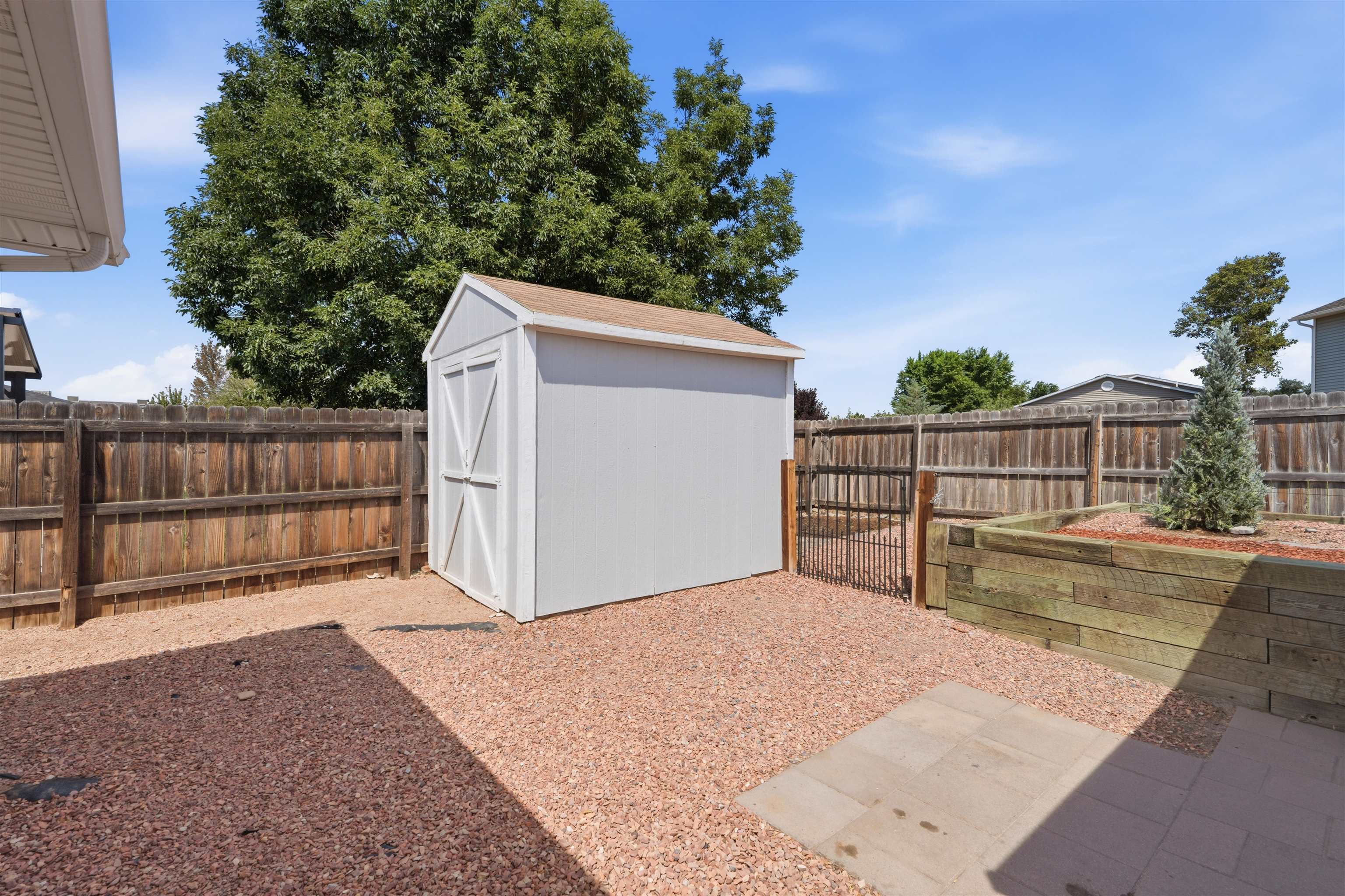 242 Narrow Leaf Drive Property Photo 27