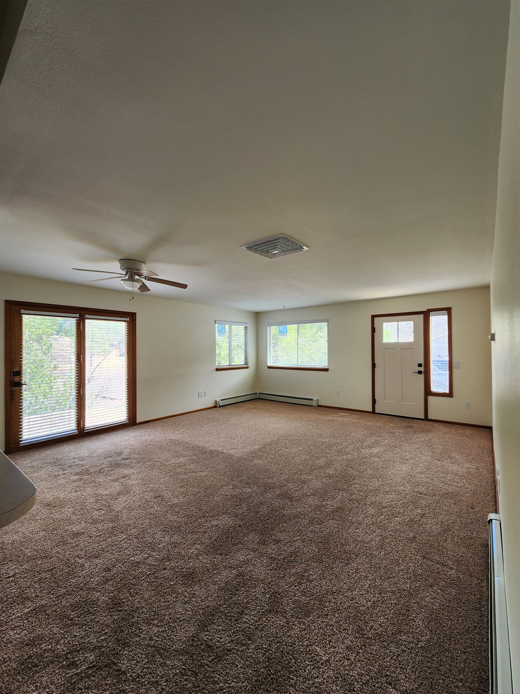 230 S E Avenue Property Photo 2