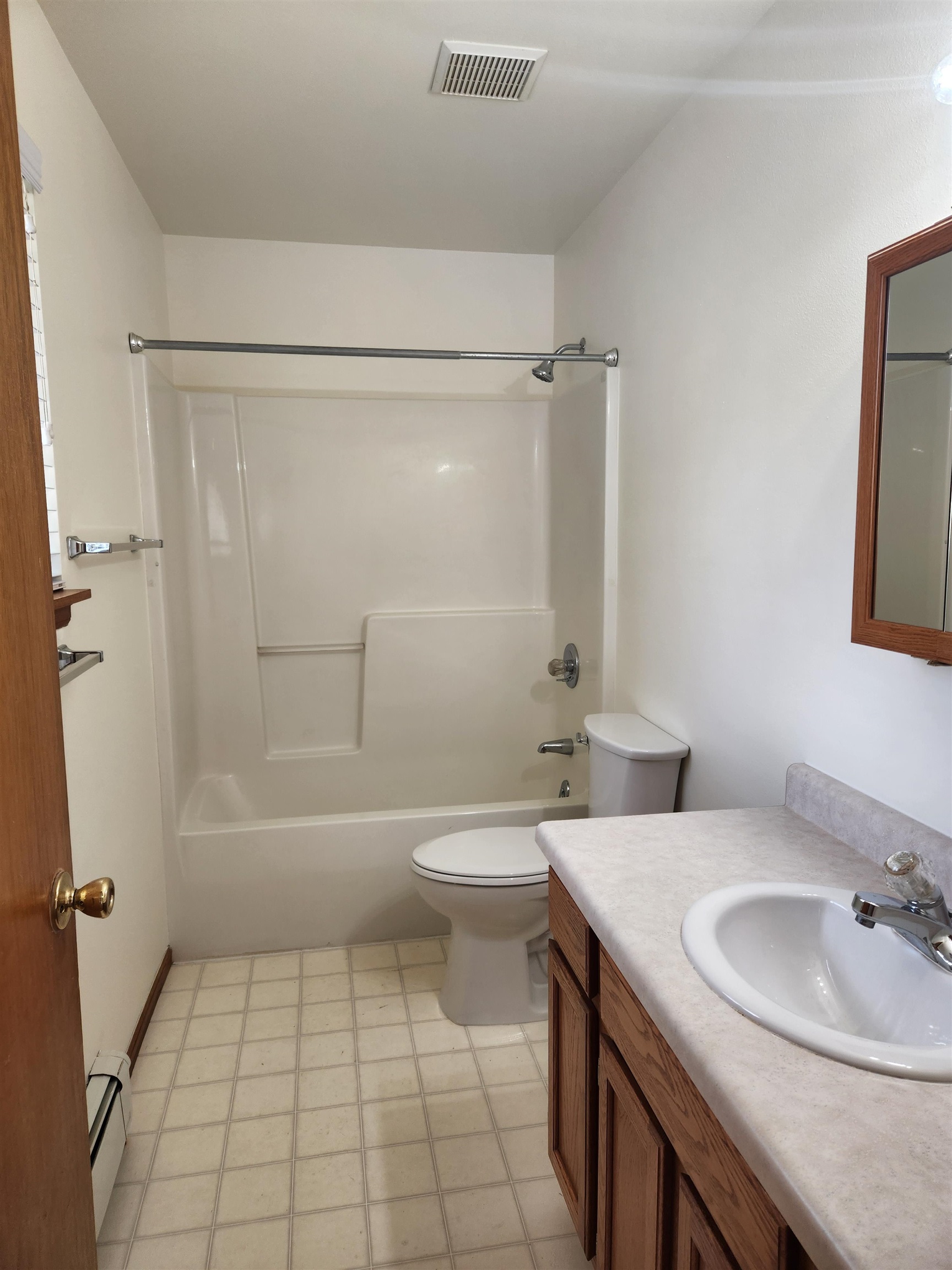 230 S E Avenue Property Photo 6