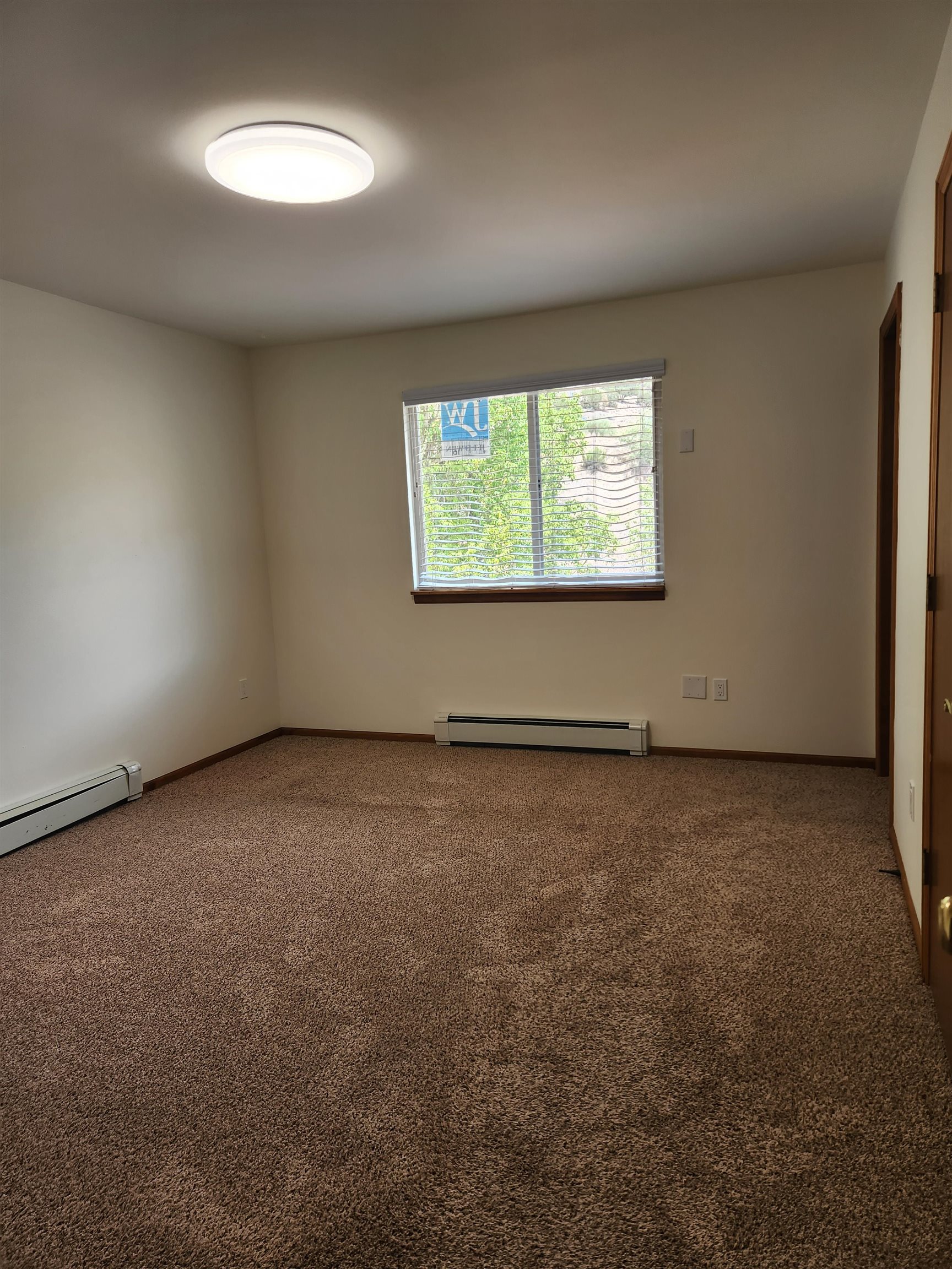 230 S E Avenue Property Photo 8