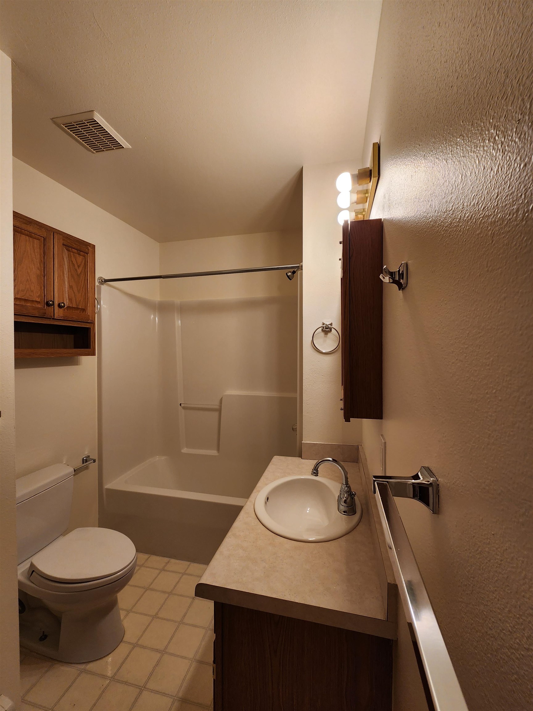 230 S E Avenue Property Photo 15