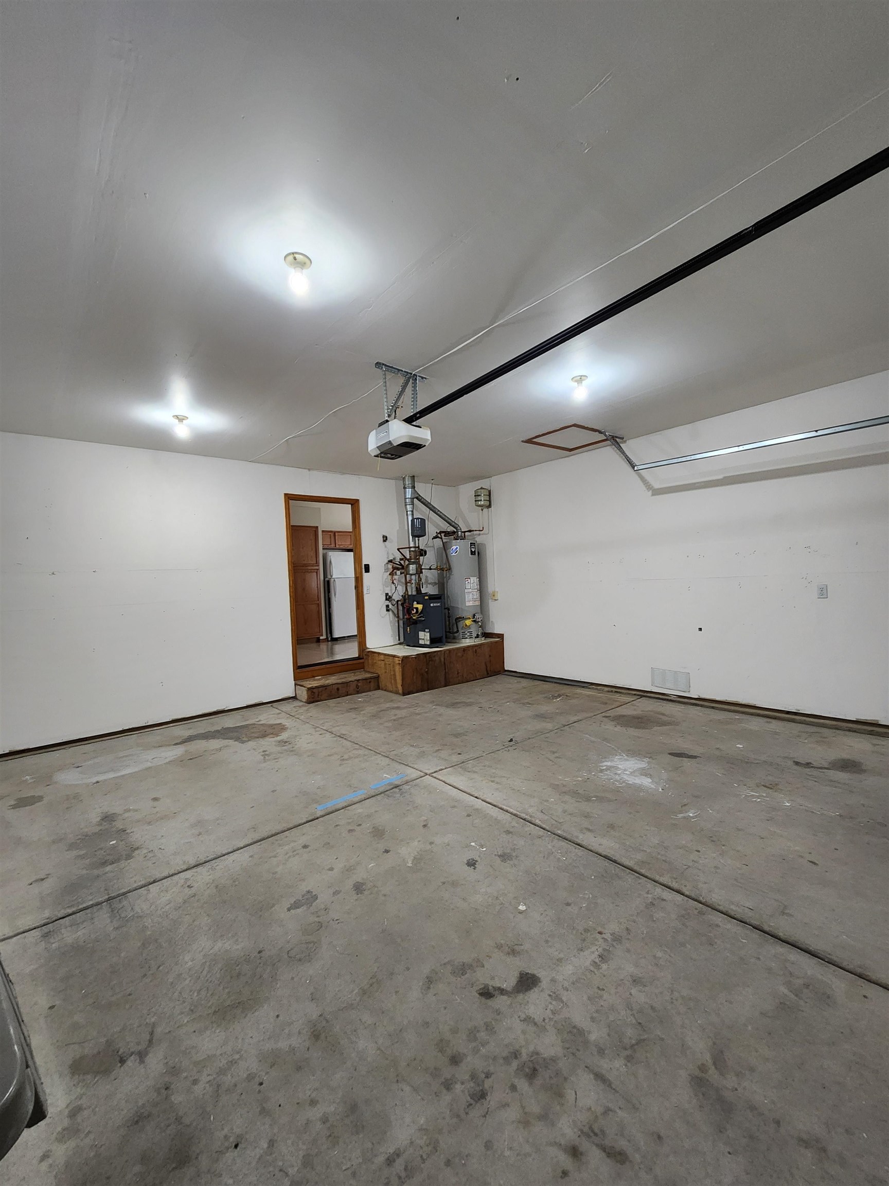 230 S E Avenue Property Photo 17