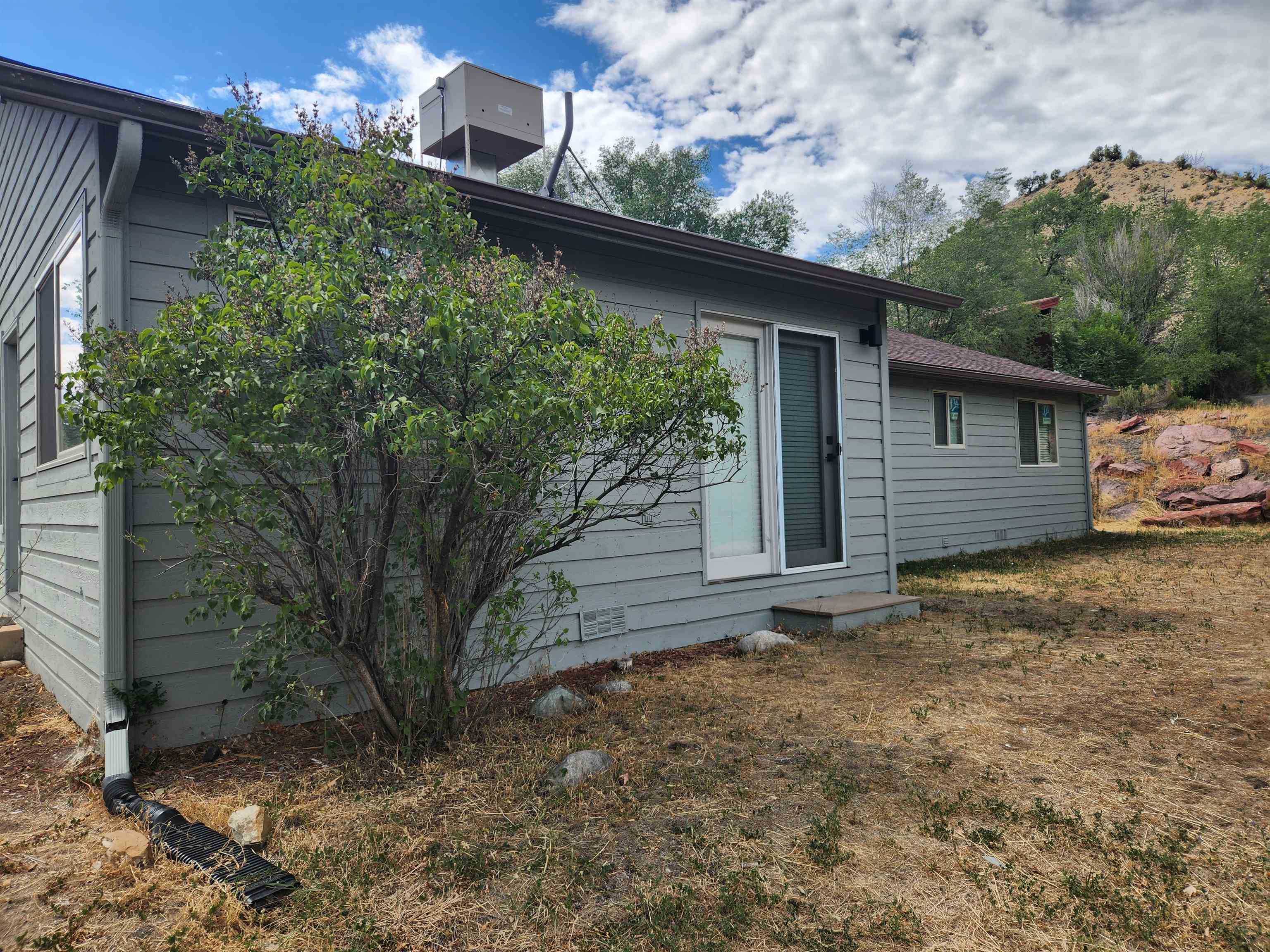 230 S E Avenue Property Photo 19
