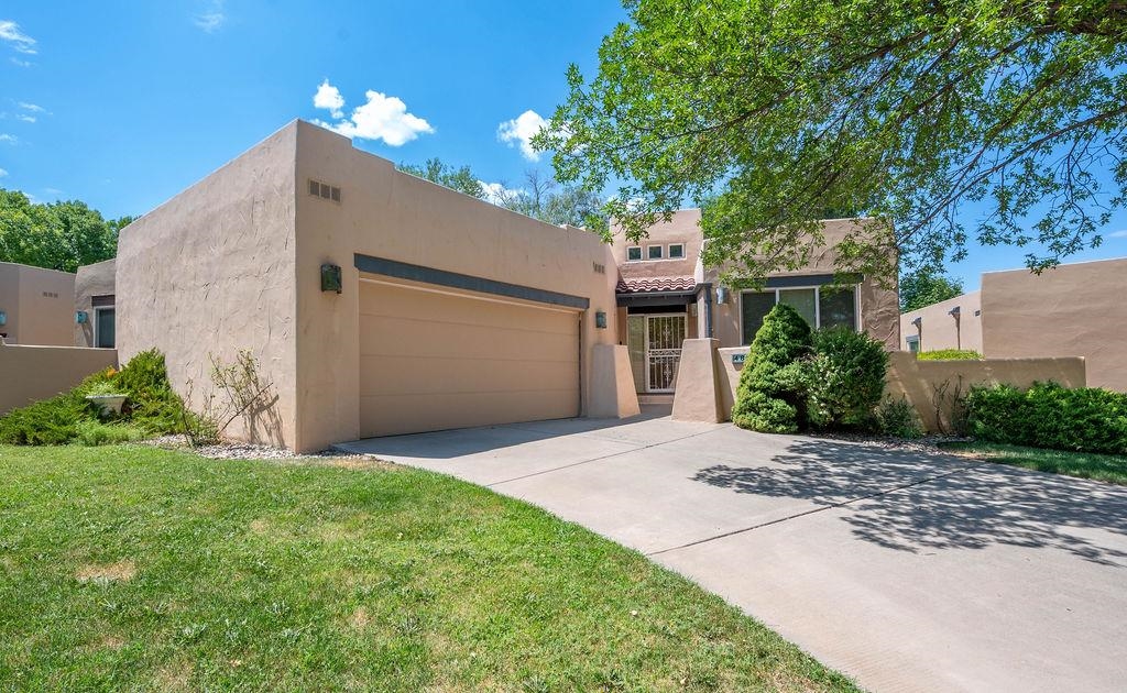 483 Seasons Court Property Photo 1