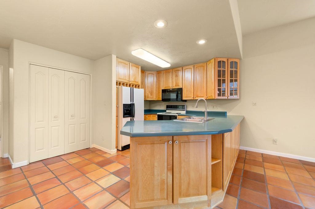 483 Seasons Court Property Photo 7