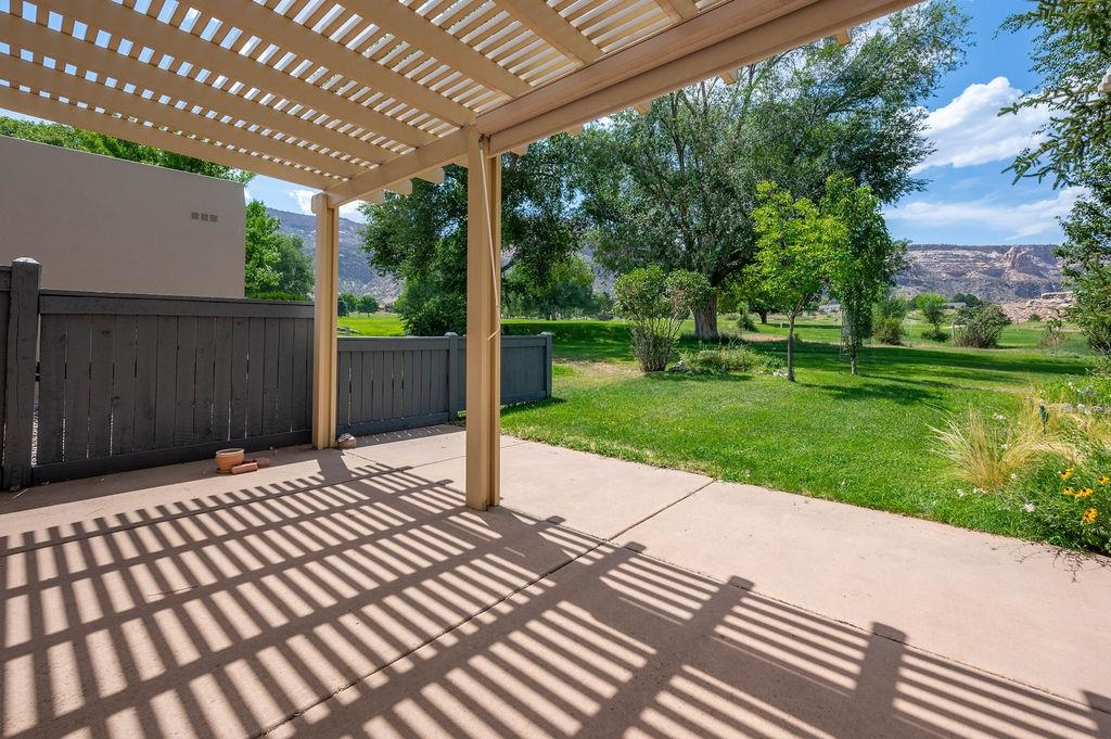 483 Seasons Court Property Photo 24