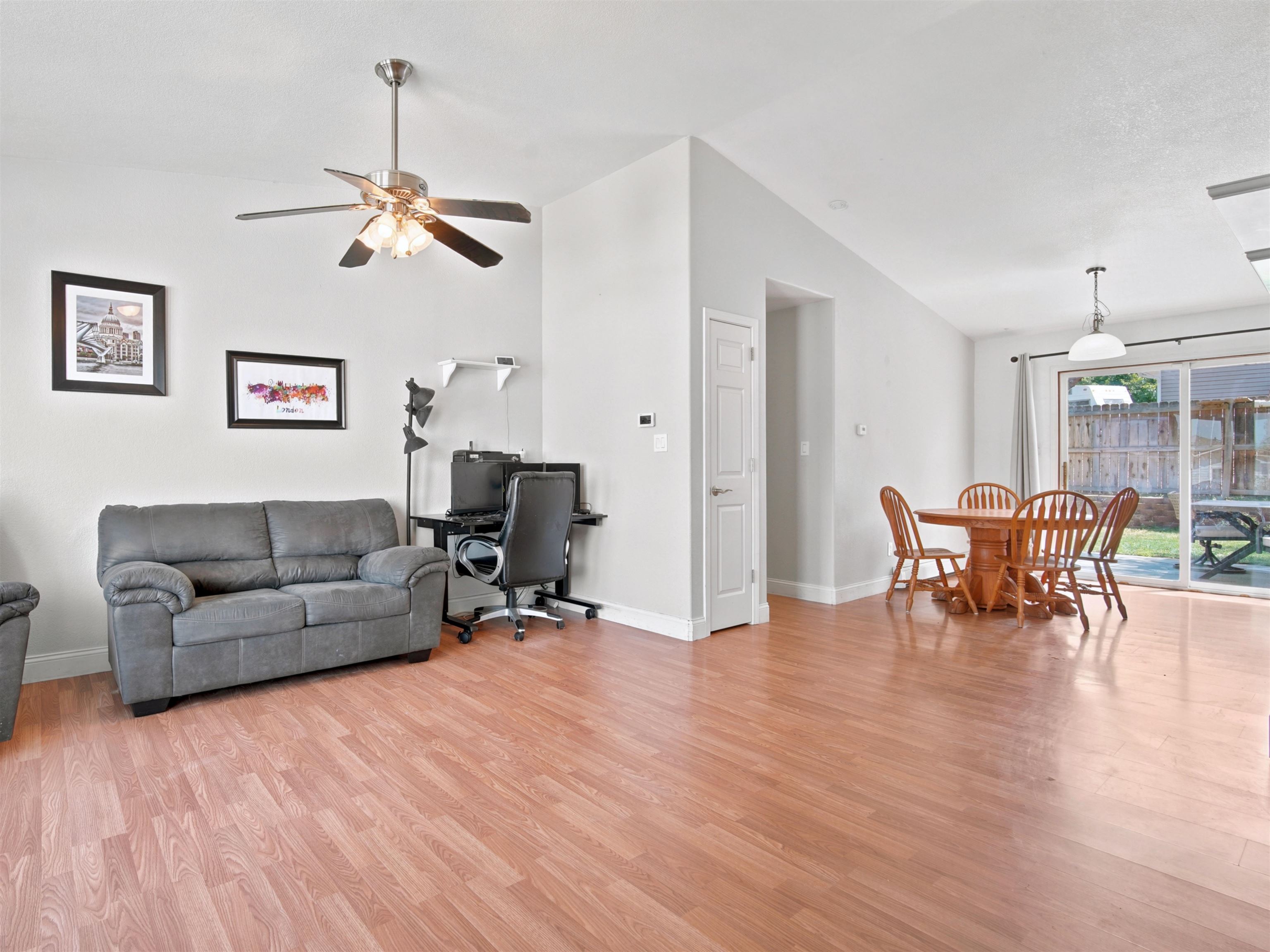 2659 B 1/2 Road Property Photo 4