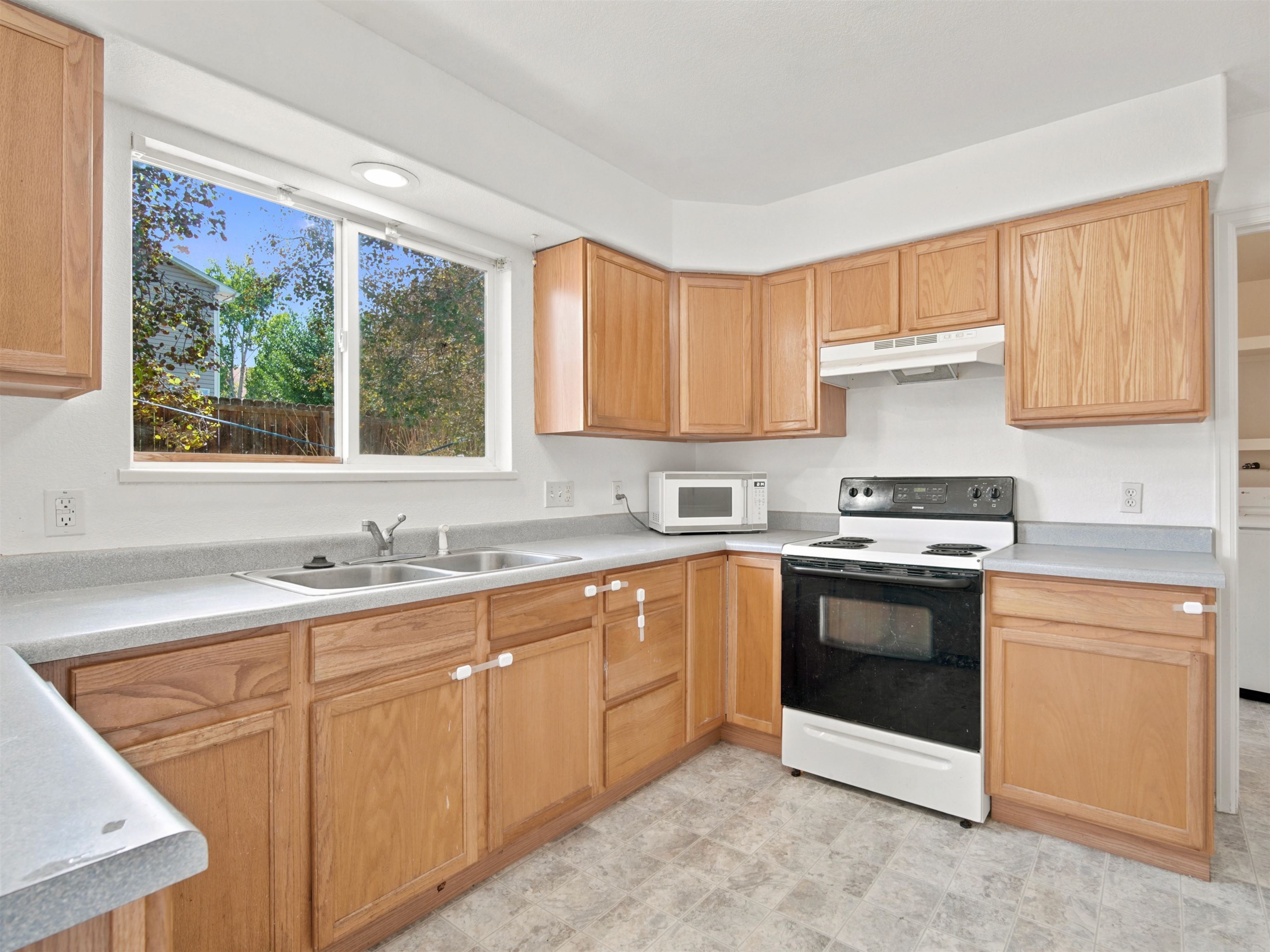 2659 B 1/2 Road Property Photo 7