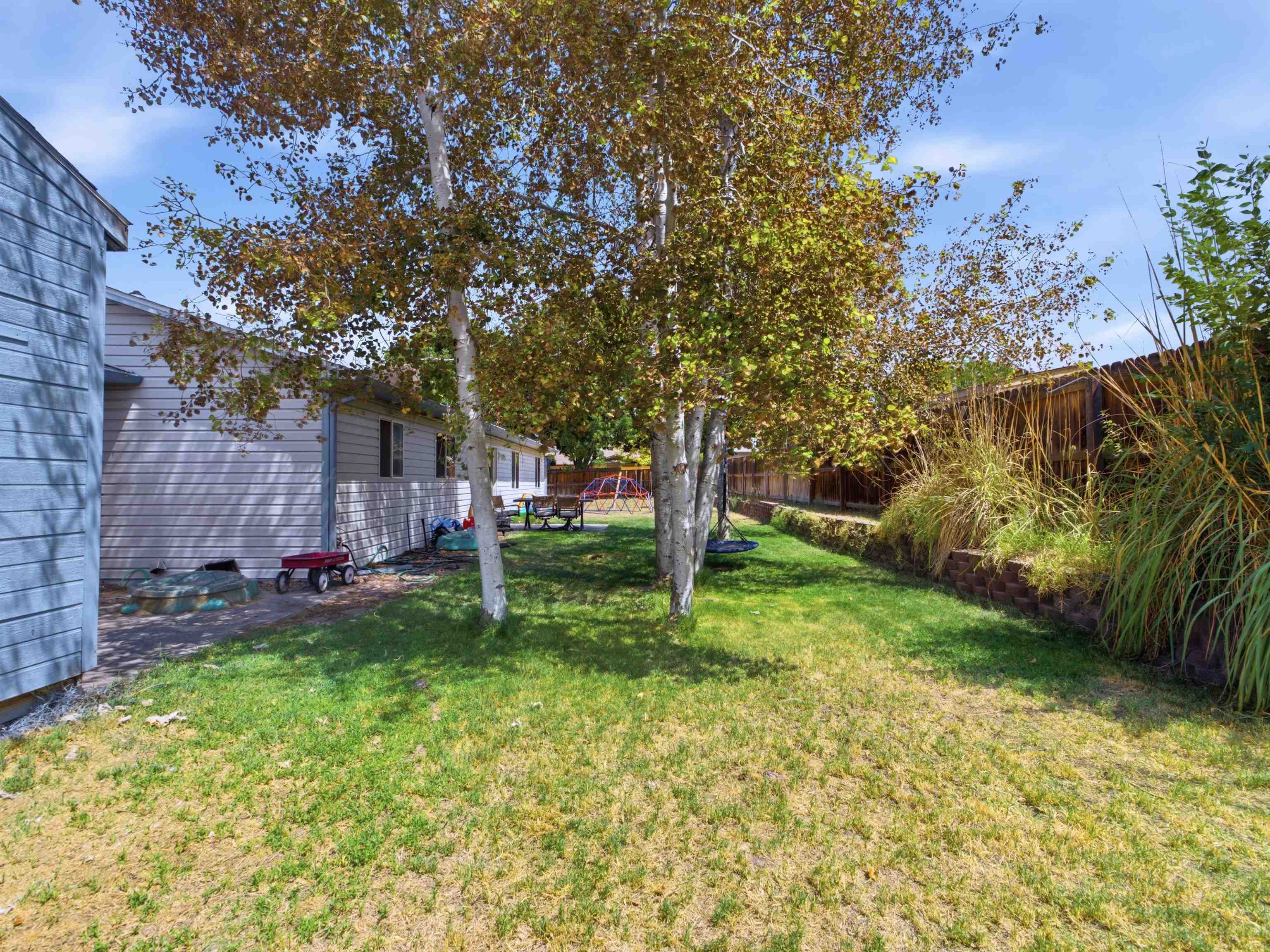 2659 B 1/2 Road Property Photo 17