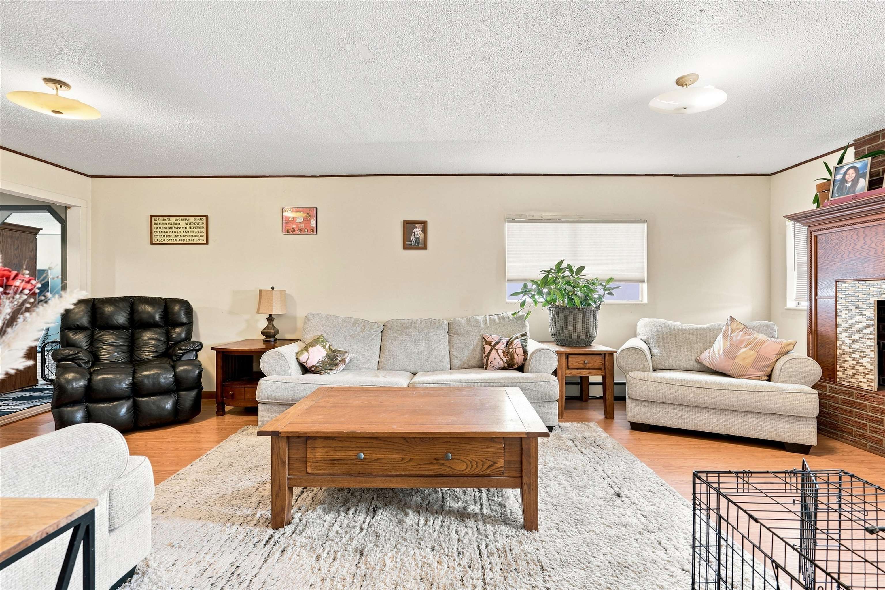 318 27 3/8 Road Property Photo 3