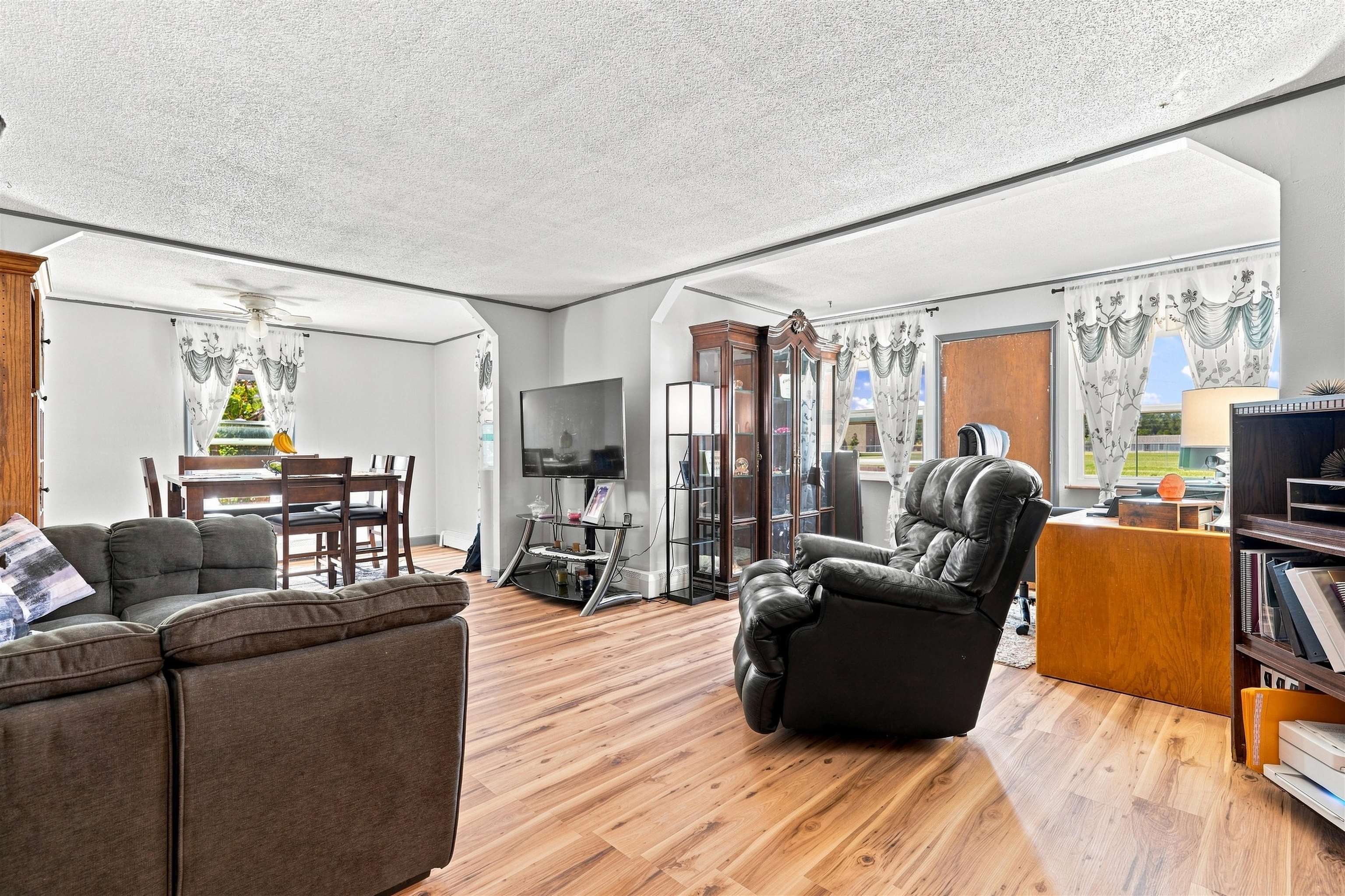 318 27 3/8 Road Property Photo 16