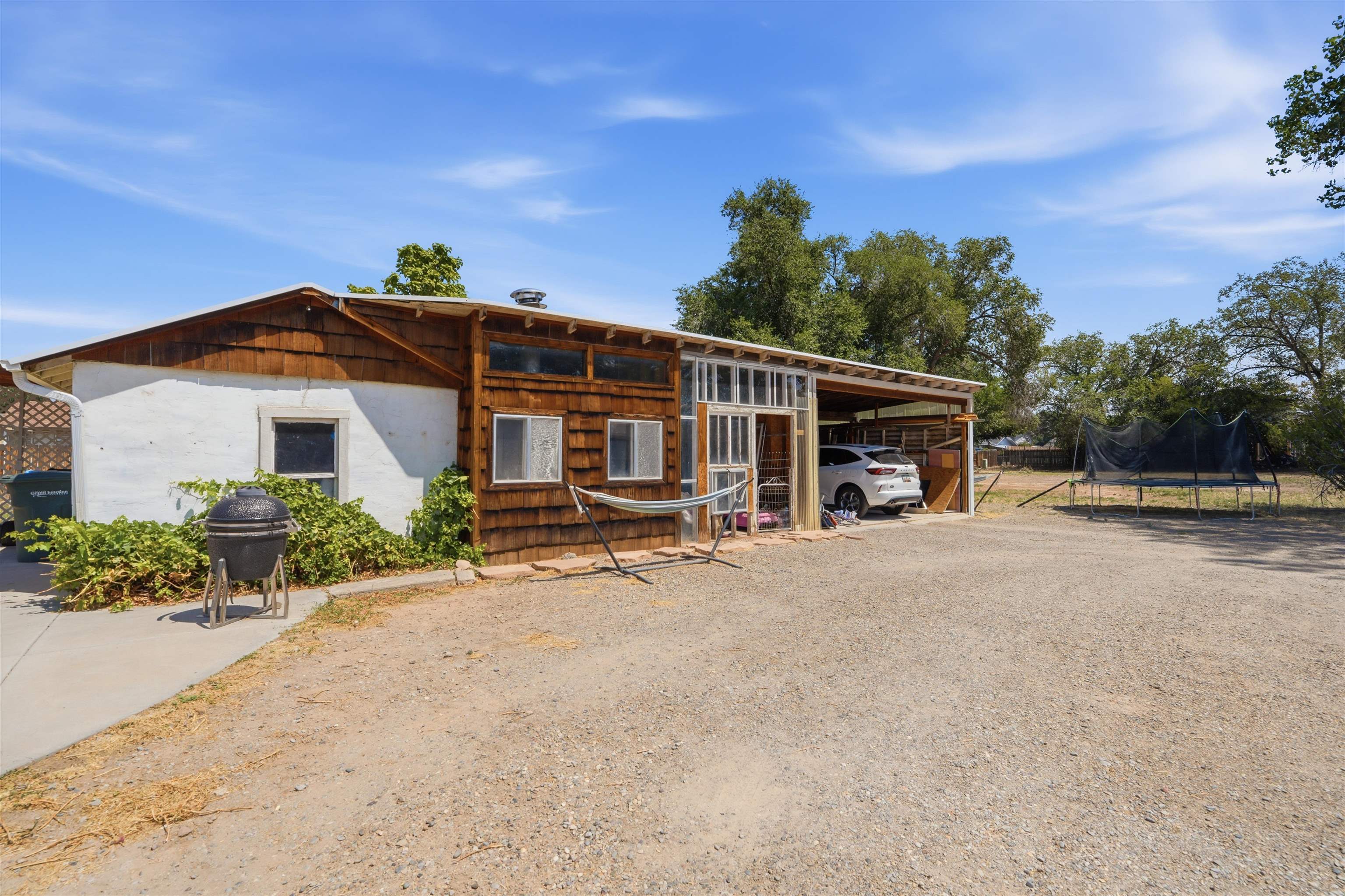 318 27 3/8 Road Property Photo 20