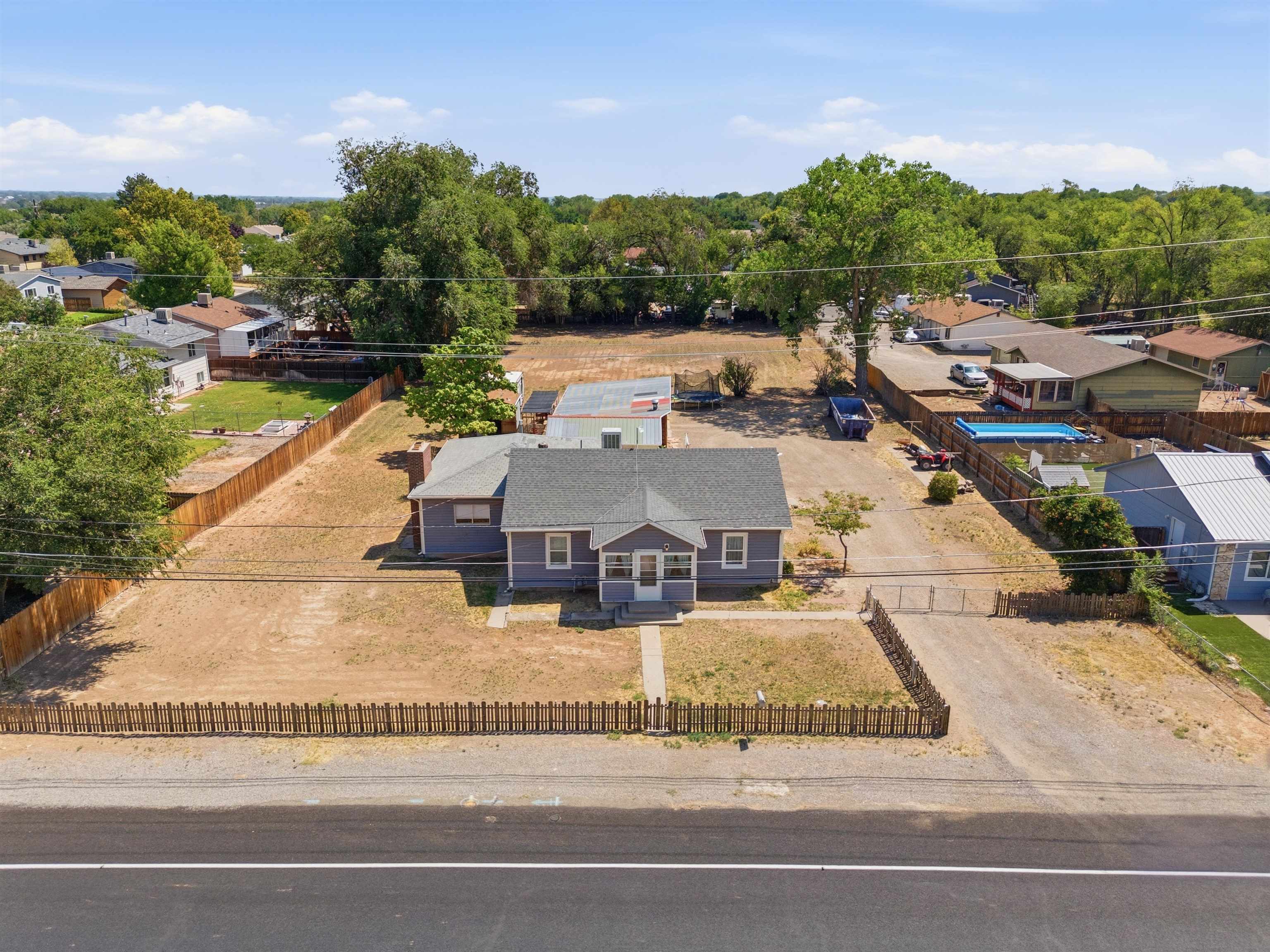 318 27 3/8 Road Property Photo 22