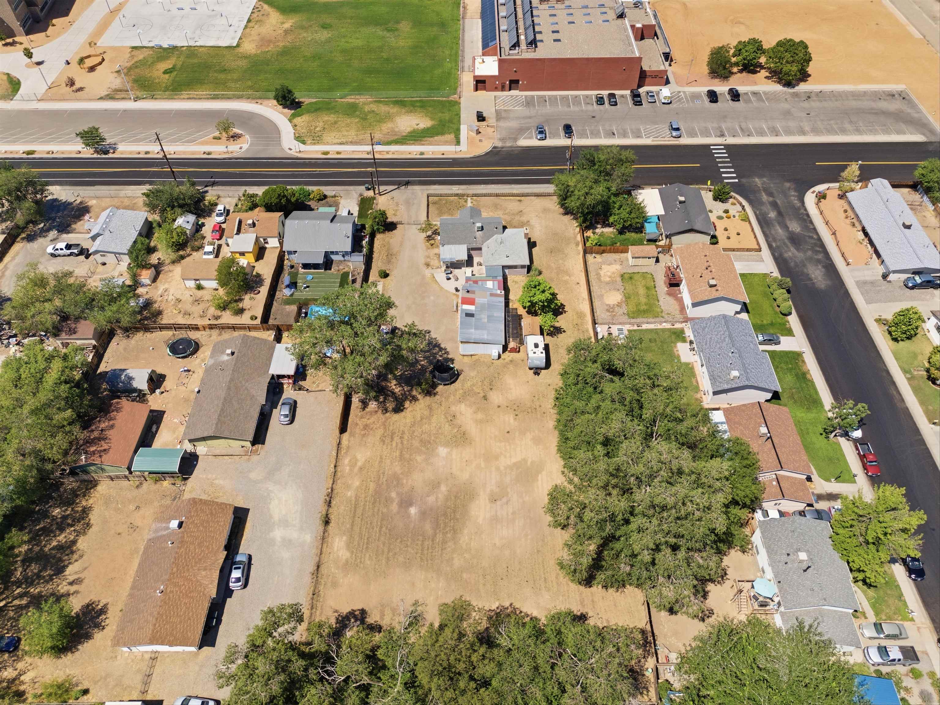 318 27 3/8 Road Property Photo 27