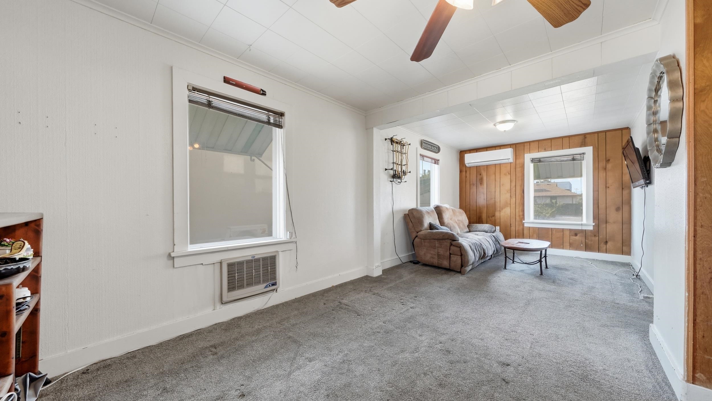 1231 Bunting Avenue Property Photo 3
