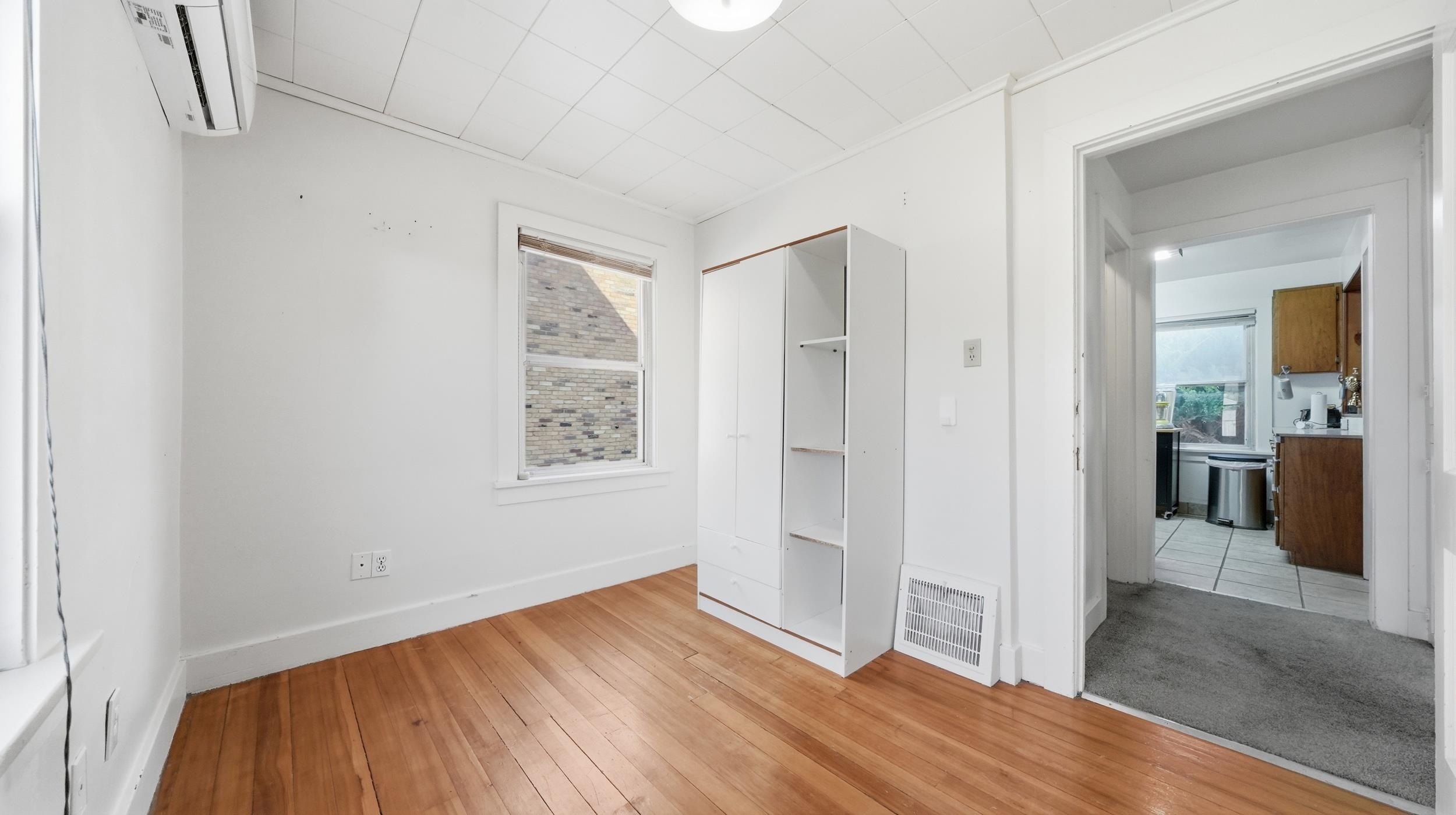 1231 Bunting Avenue Property Photo 8