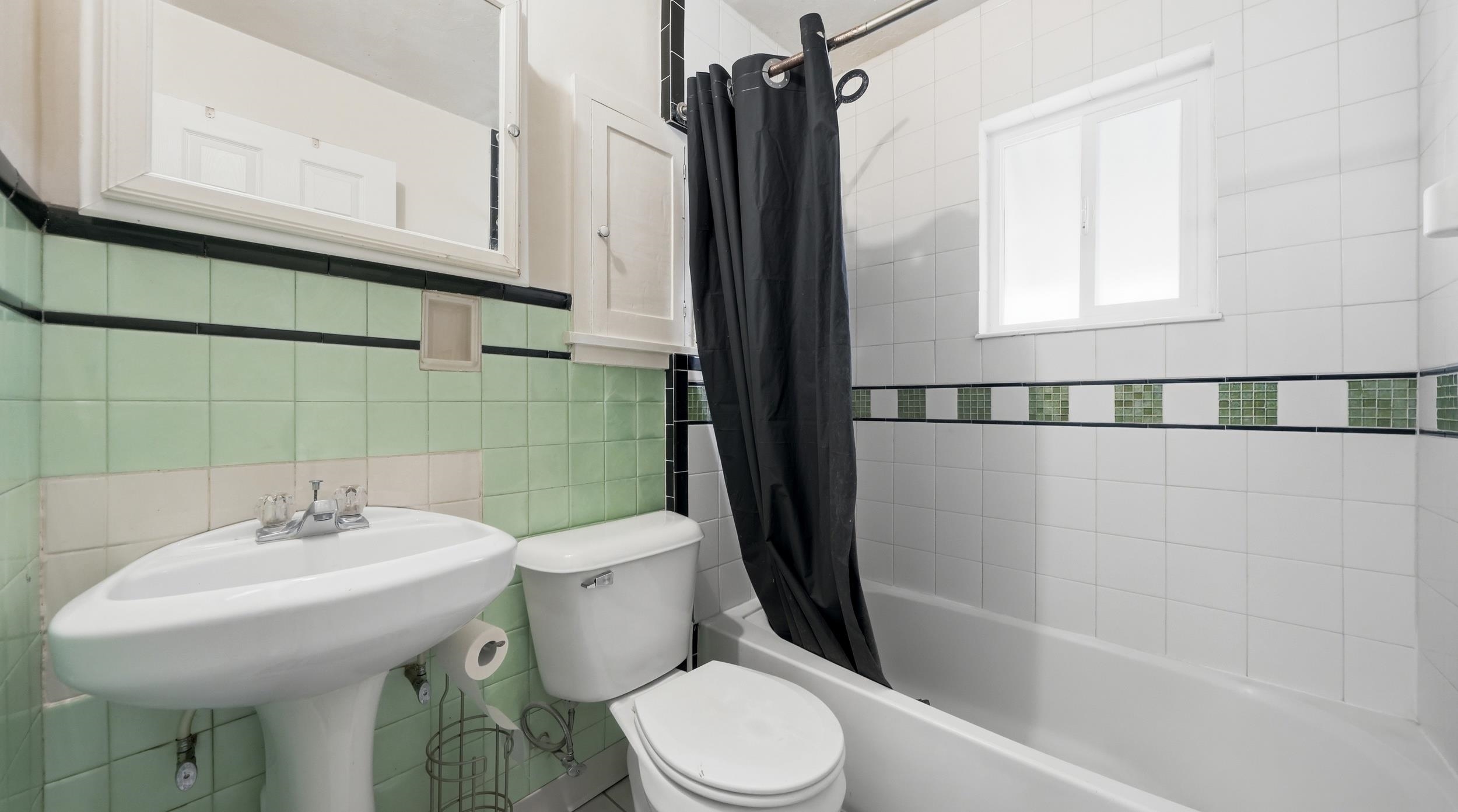 1231 Bunting Avenue Property Photo 9