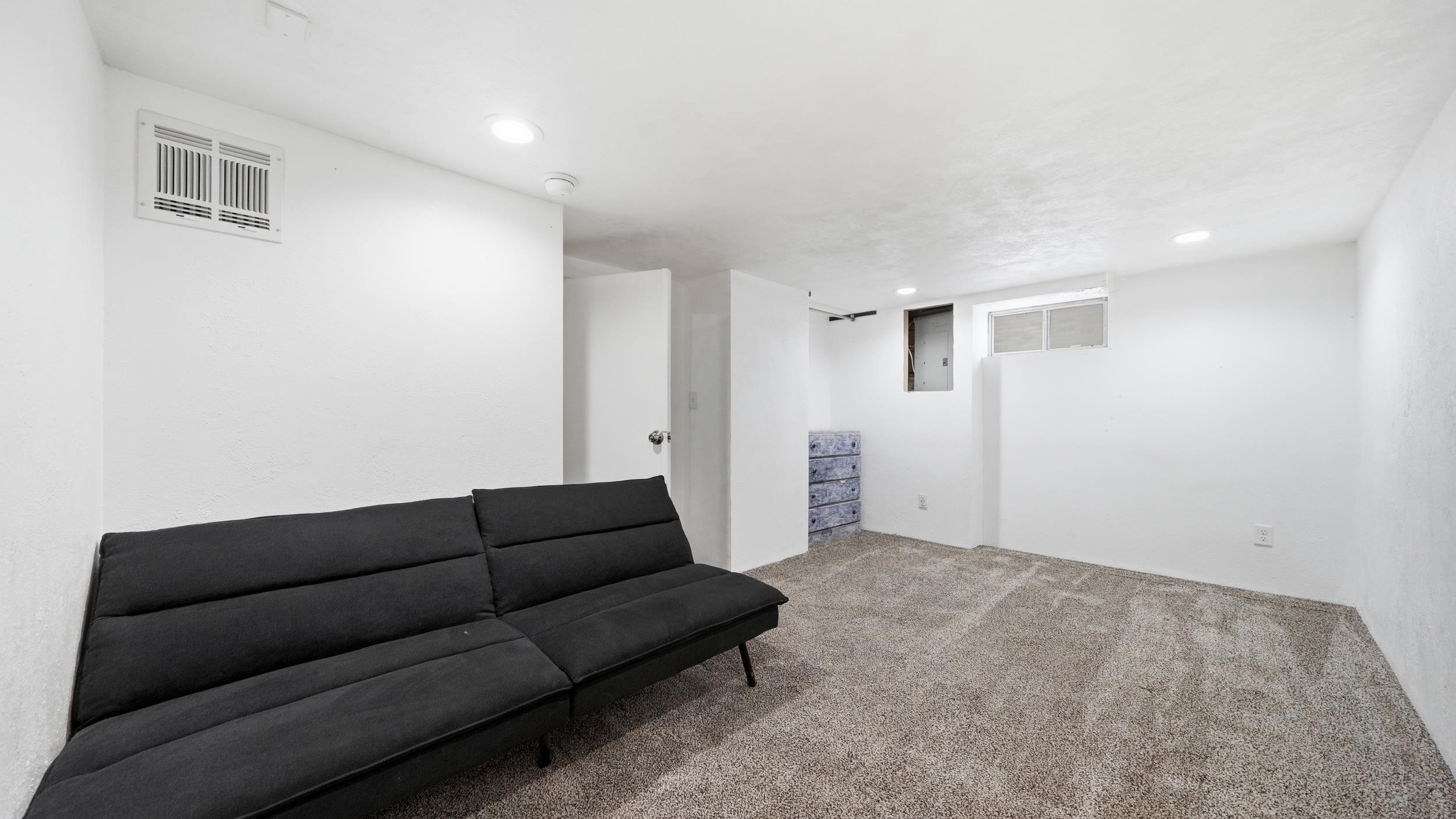 1231 Bunting Avenue Property Photo 19