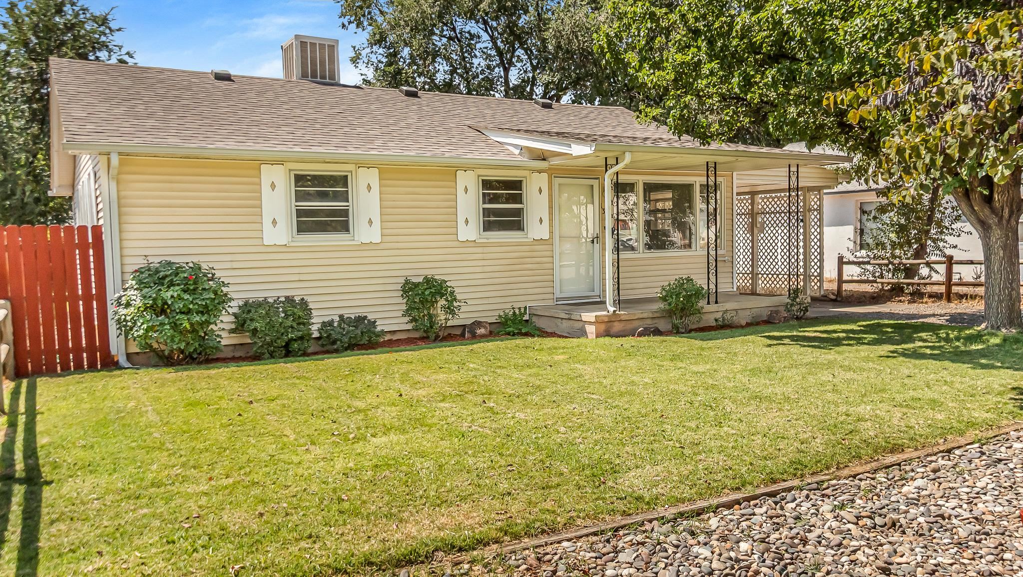 1315 Walnut Avenue Property Photo 4