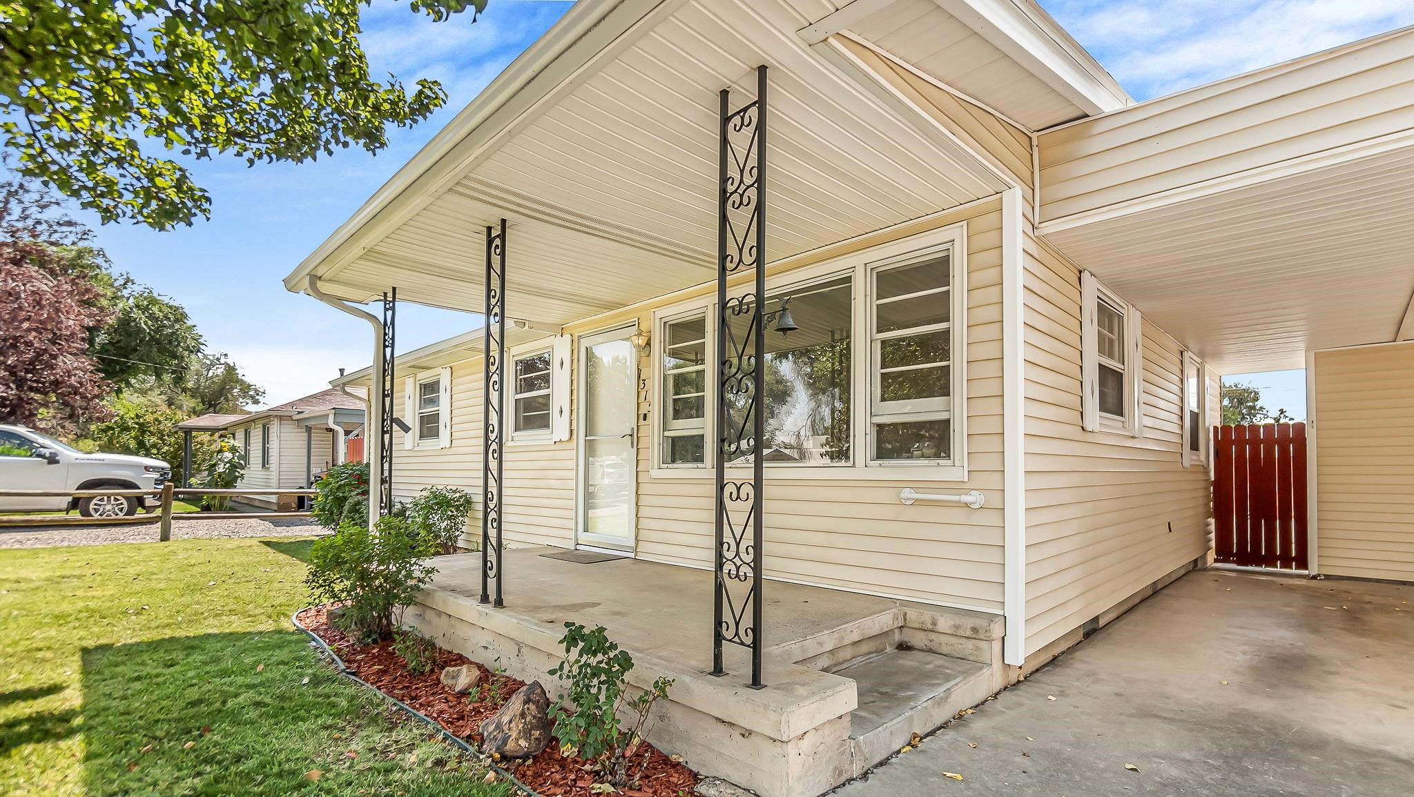 1315 Walnut Avenue Property Photo 5