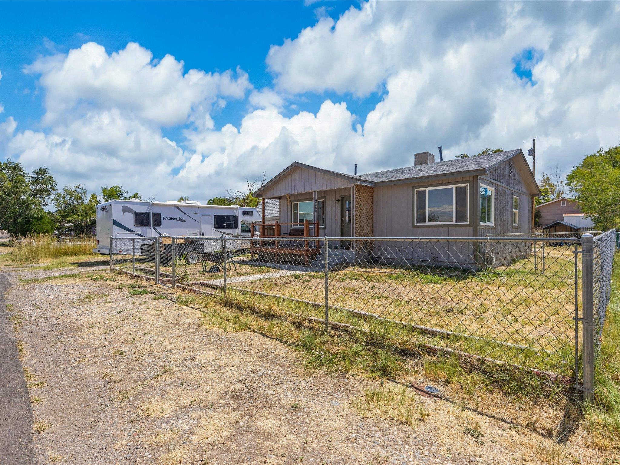 2977 Meeker Street Property Photo 2