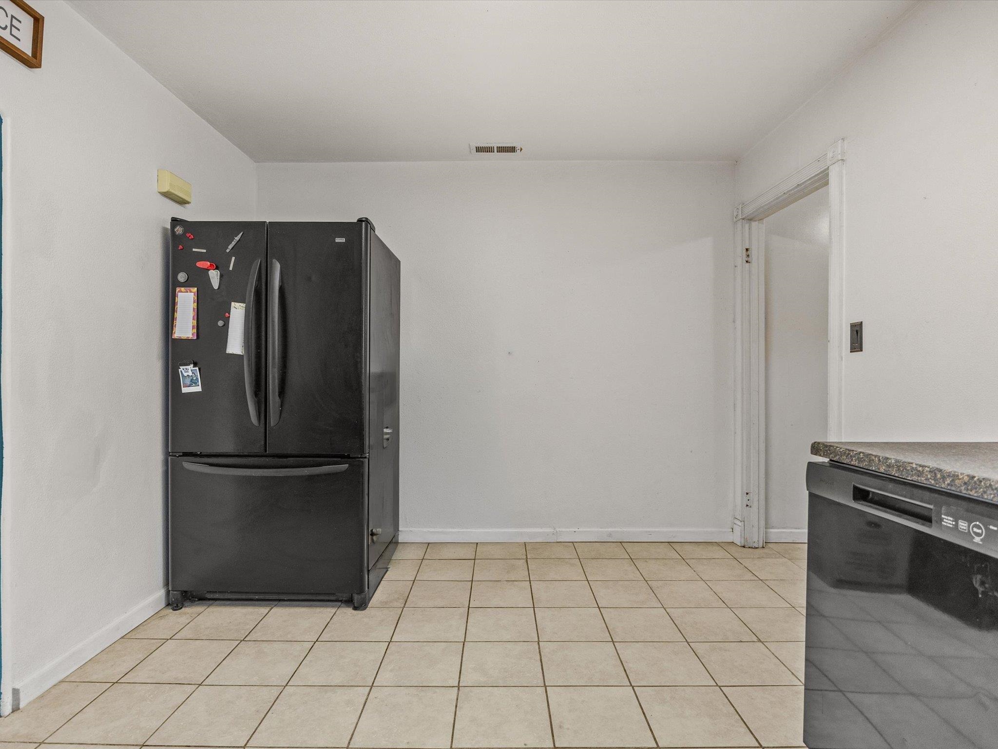 2977 Meeker Street Property Photo 7