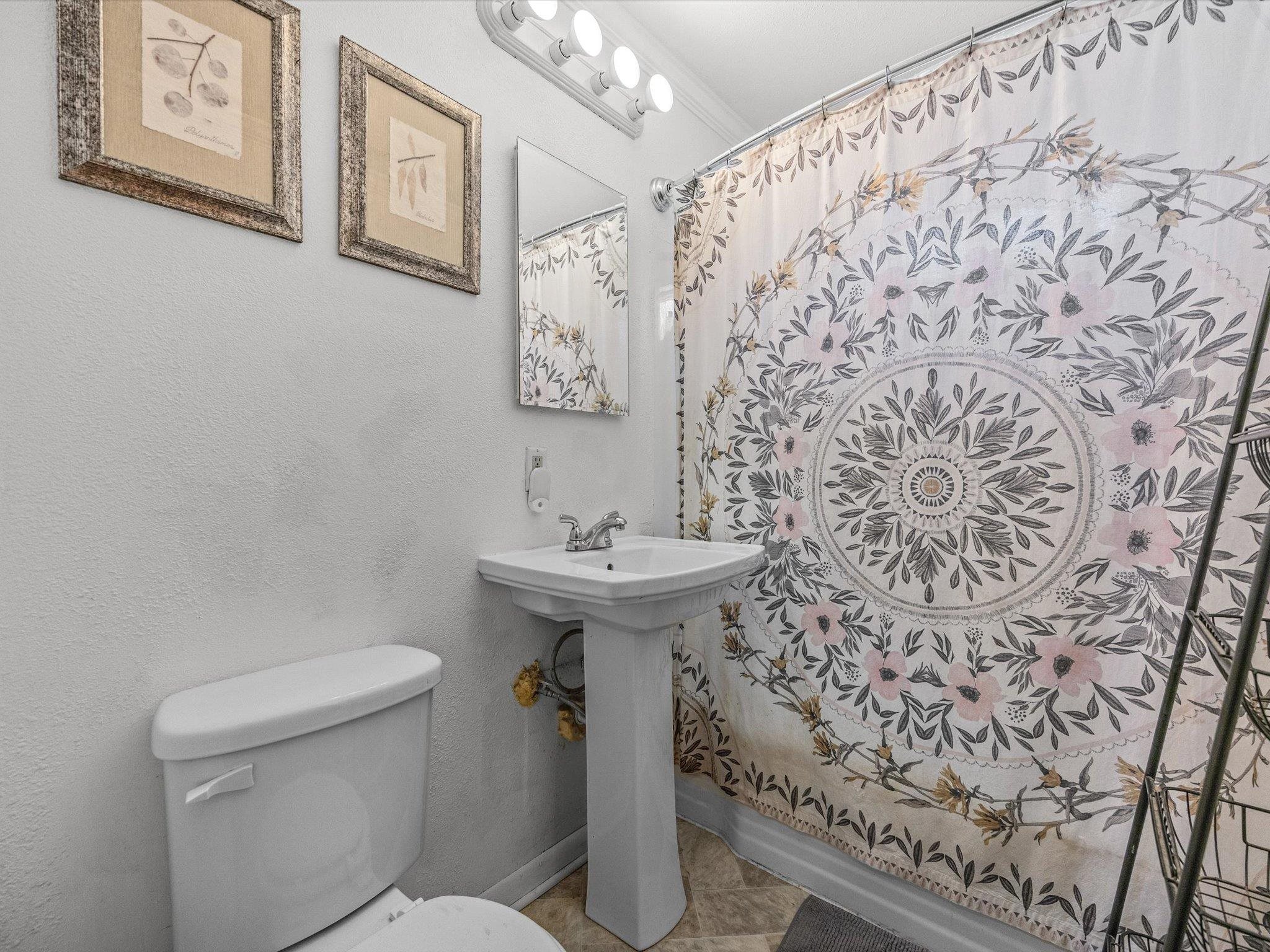 2977 Meeker Street Property Photo 10