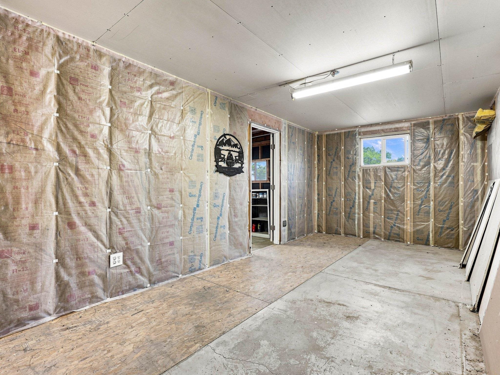 2977 Meeker Street Property Photo 15