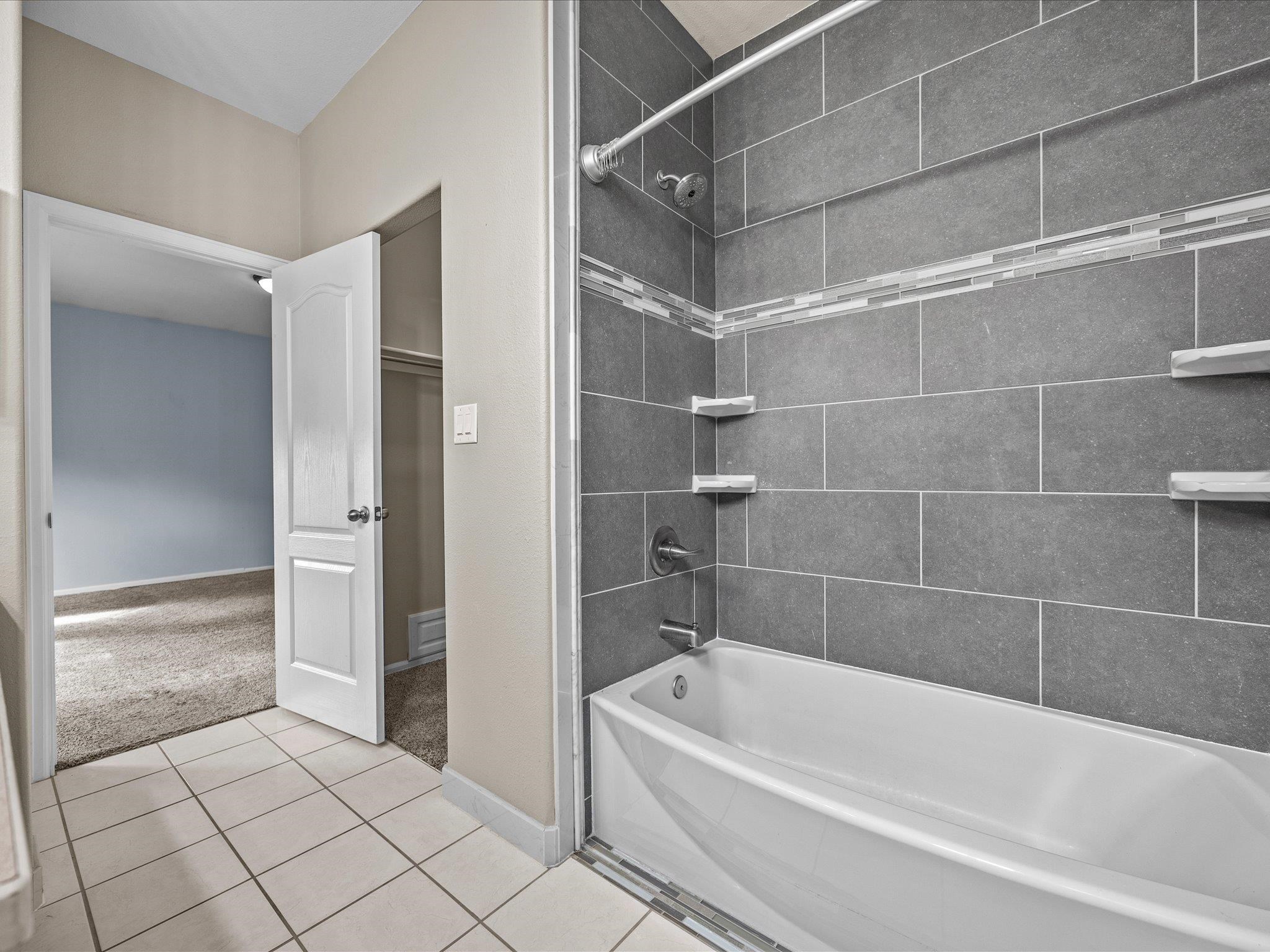 2563 Trails End Court Property Photo 20