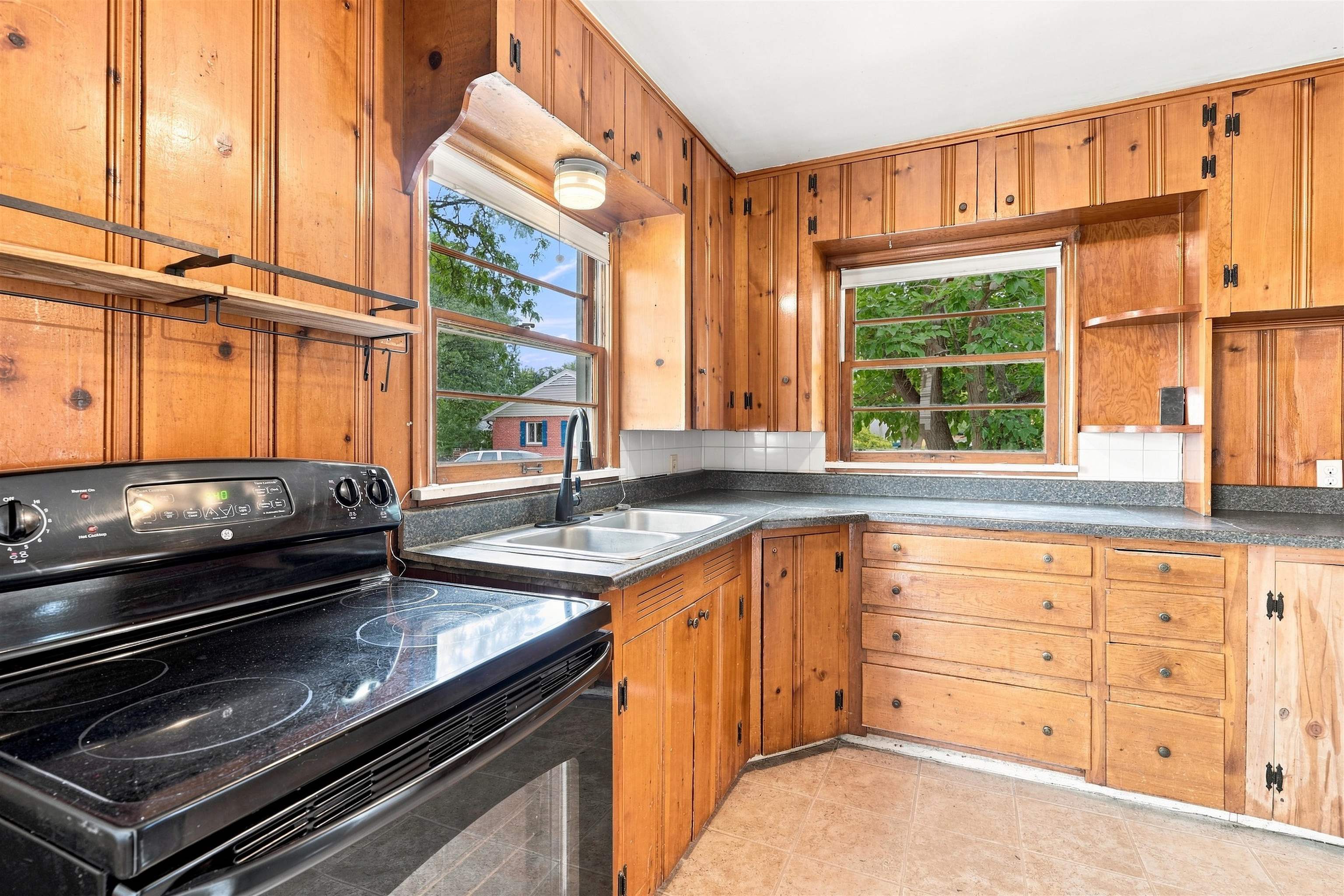 1415 Hall Avenue Property Photo 4