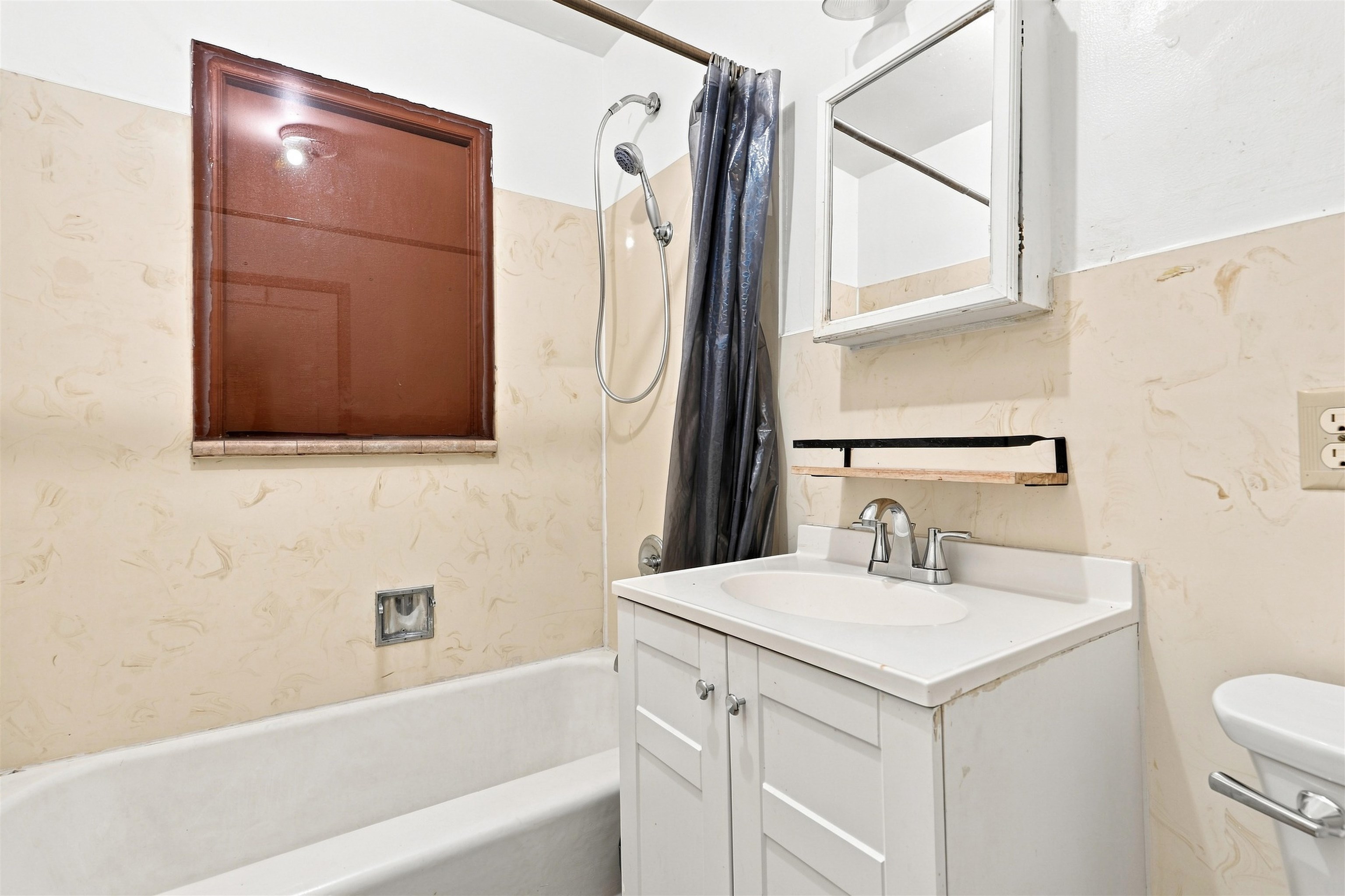 1415 Hall Avenue Property Photo 8
