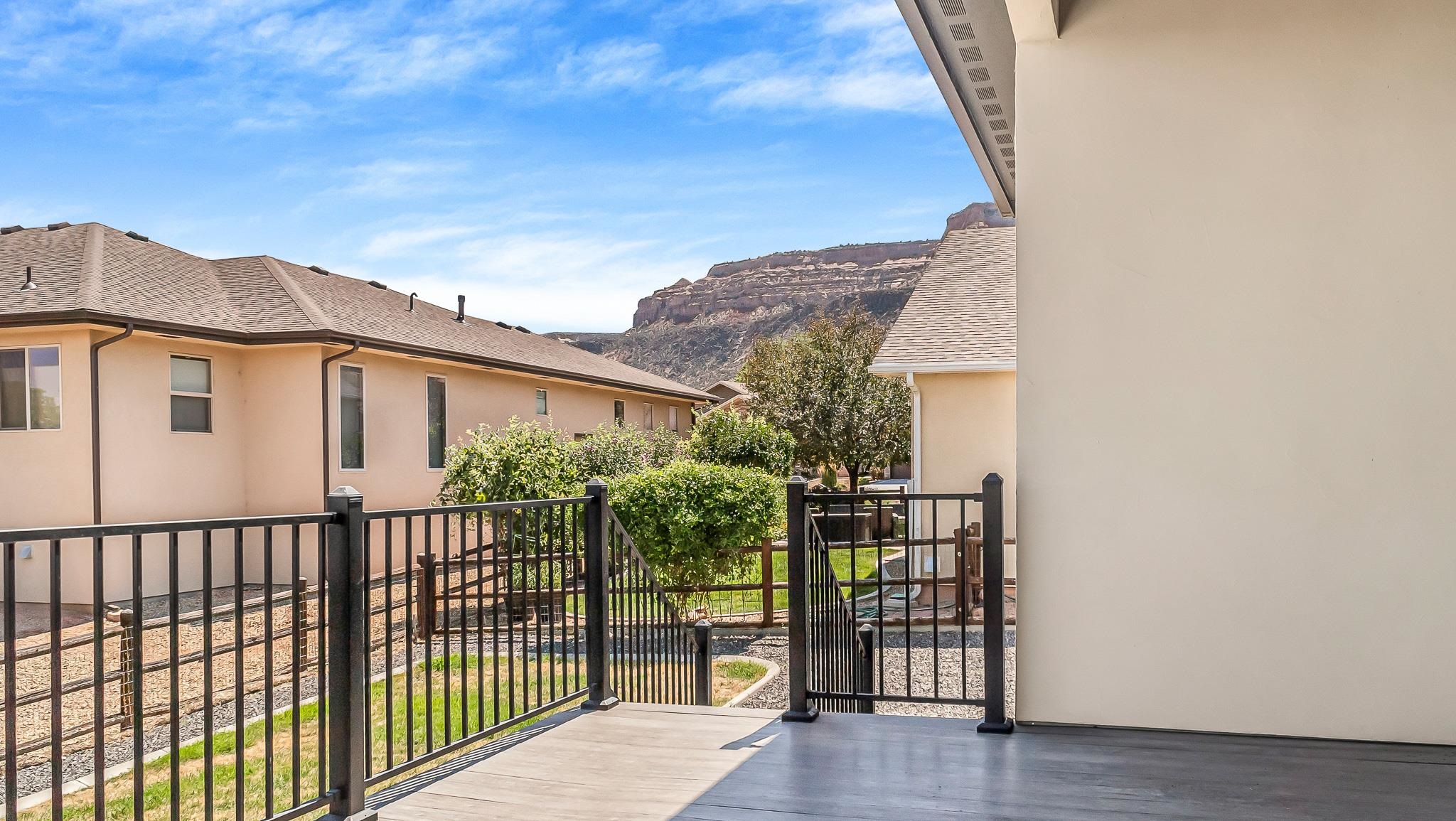 492 Spoon Court Property Photo 9