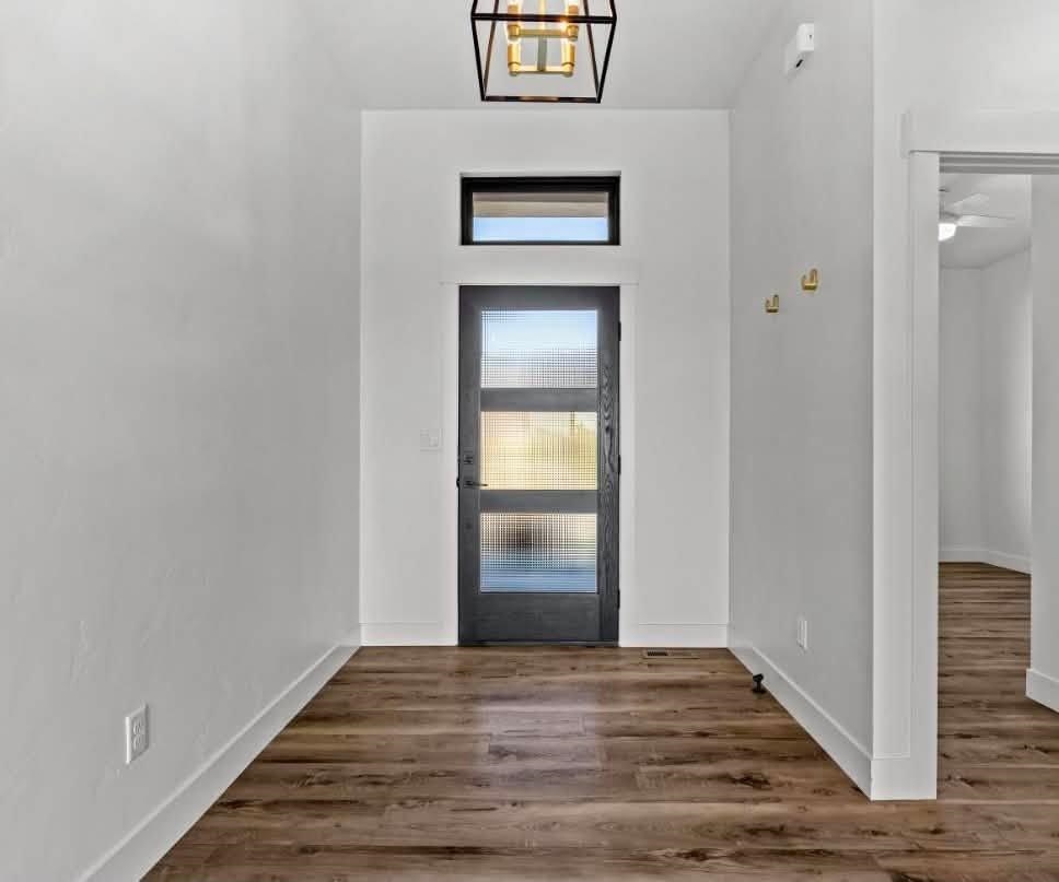 492 Spoon Court Property Photo 10