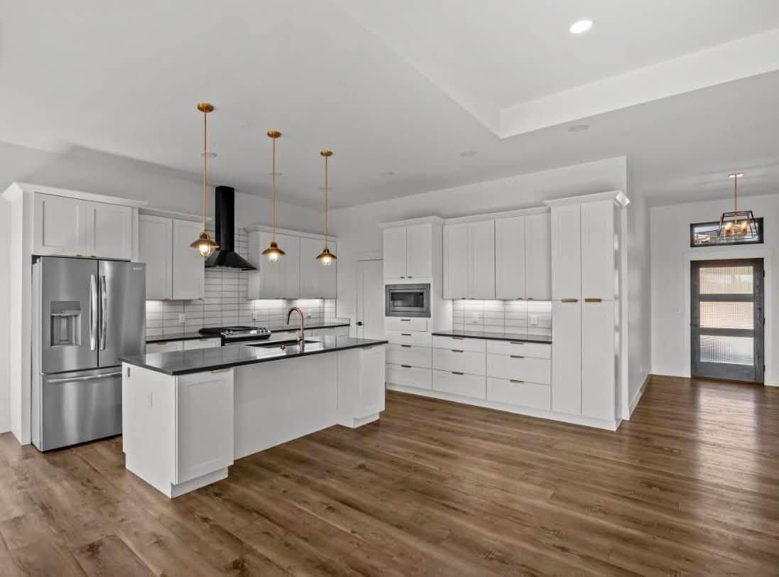 492 Spoon Court Property Photo 11