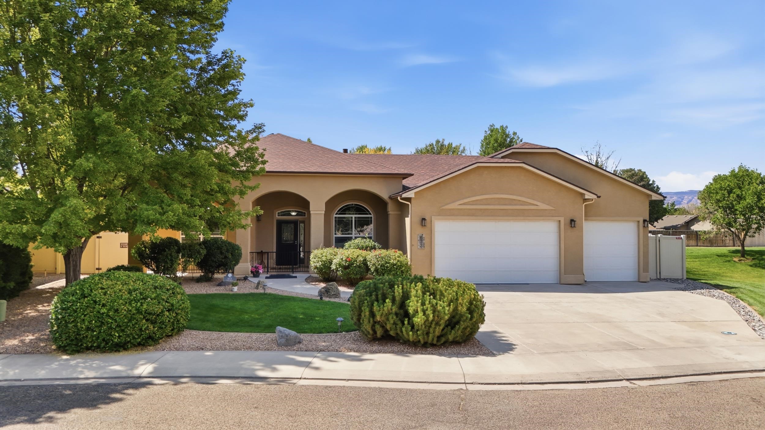 673 Tahoe Circle Property Photo 1