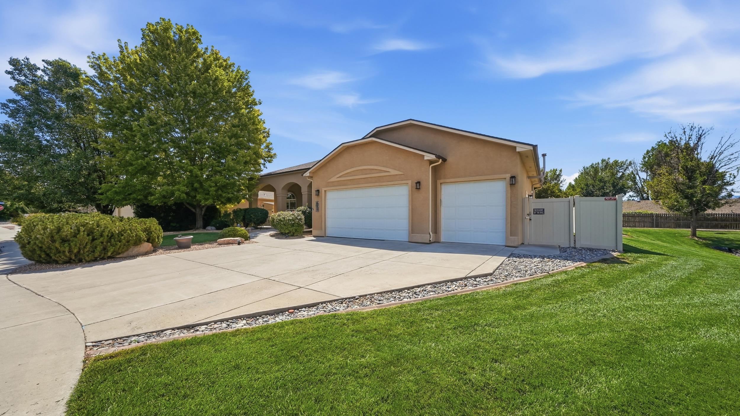 673 Tahoe Circle Property Photo 4