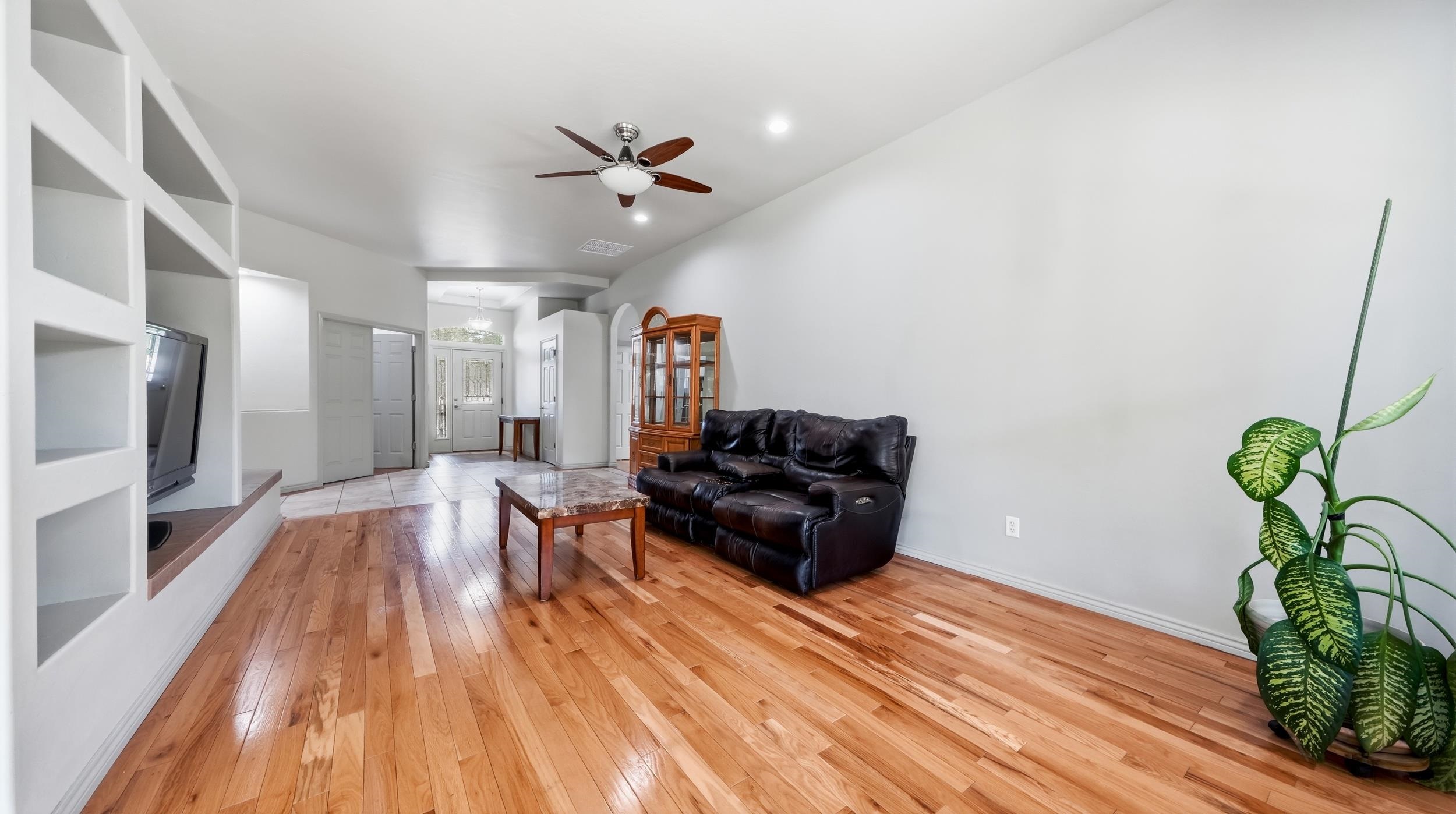 673 Tahoe Circle Property Photo 8