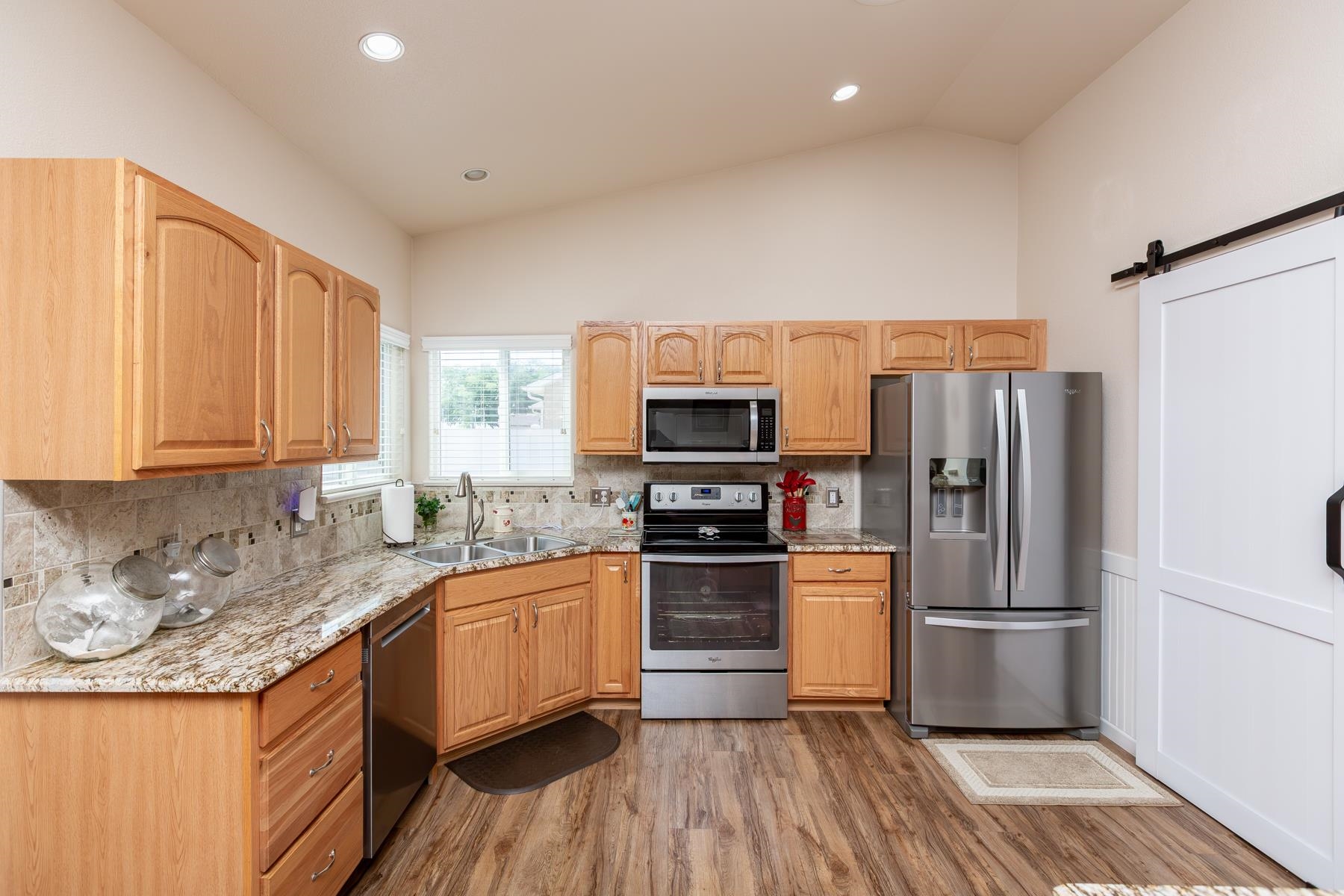 288 Snyder Creek Drive Property Photo 6