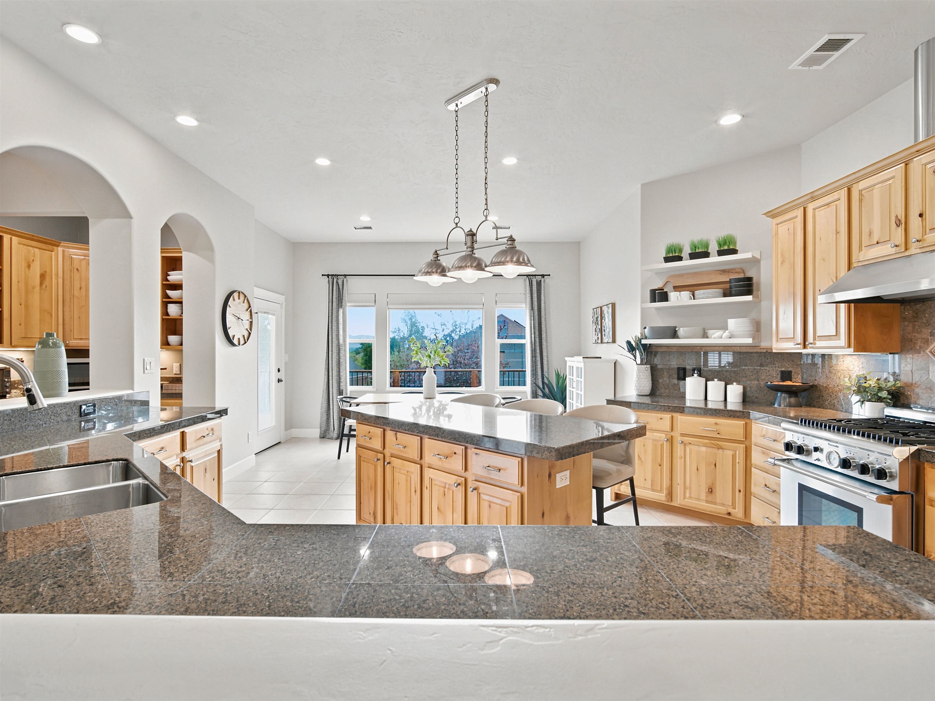 690 Tranquil Trail Property Photo 8