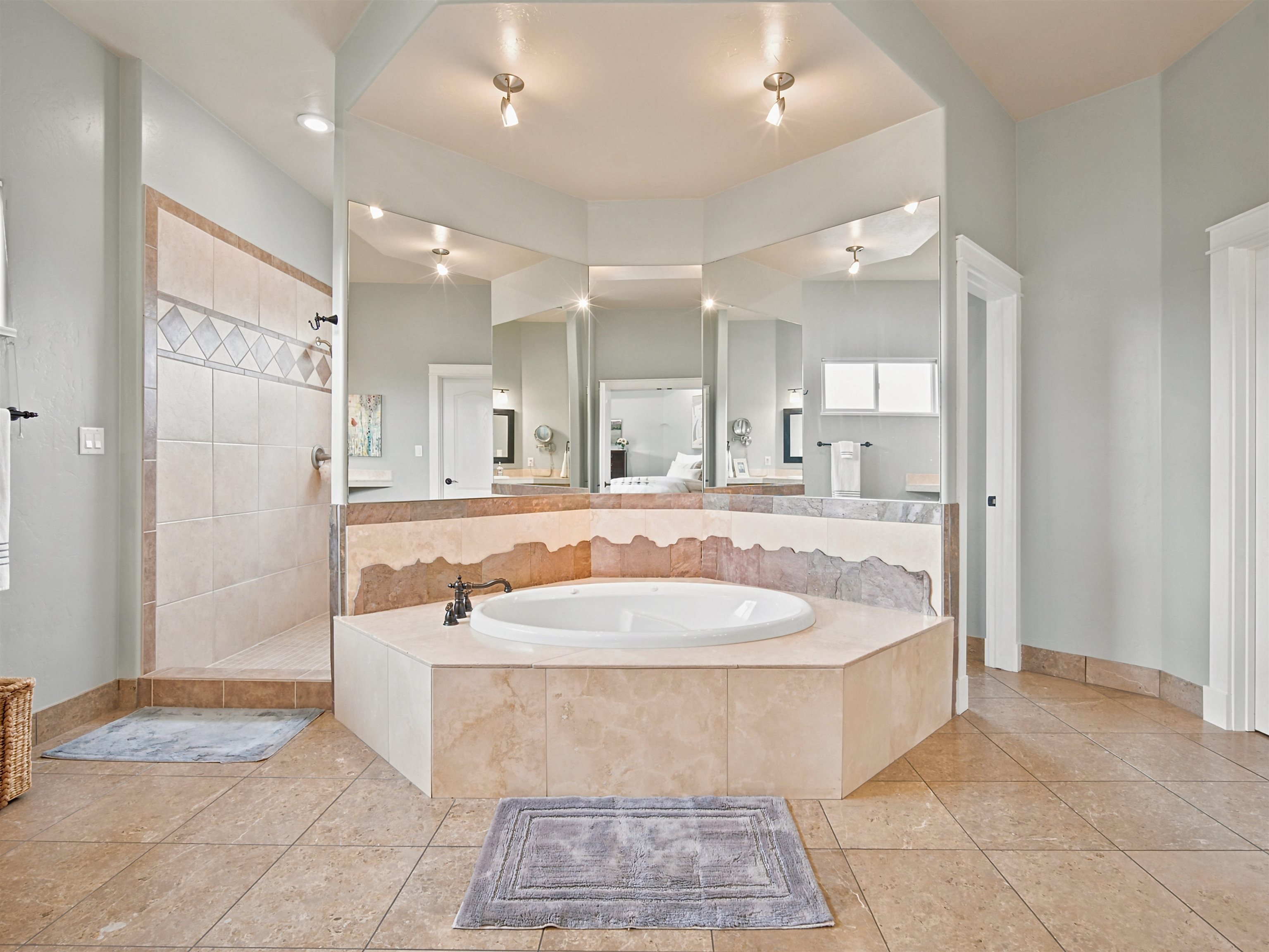 690 Tranquil Trail Property Photo 17