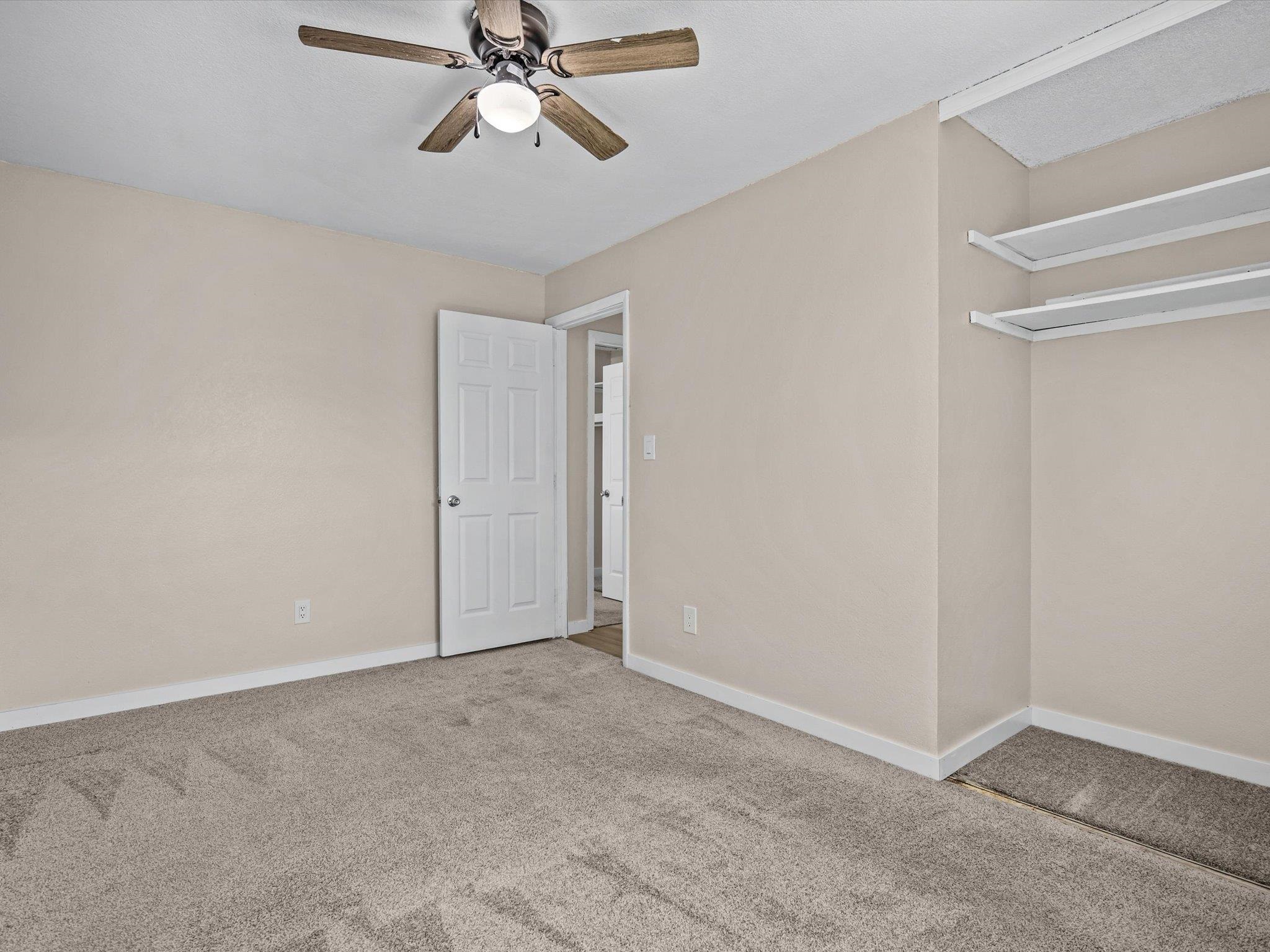 3211 1/2 Bunting Avenue Property Photo 17