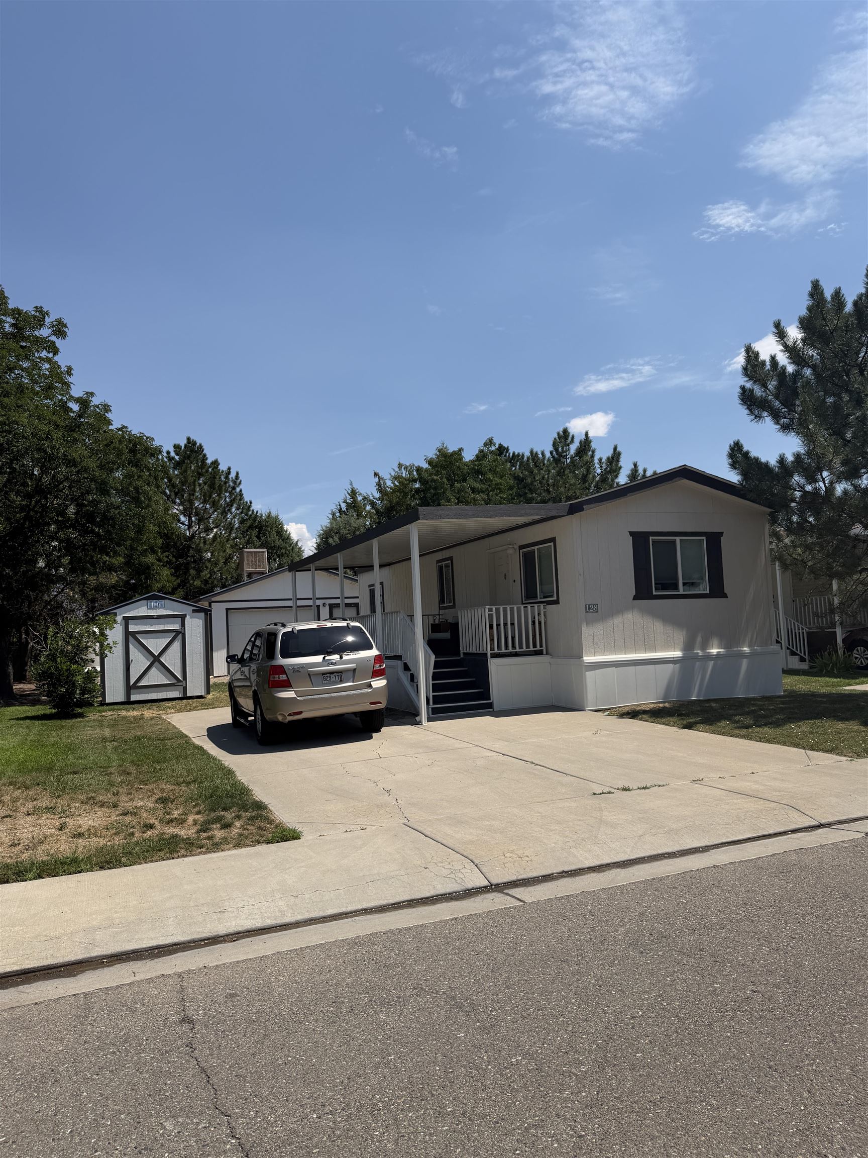 435 32 Road Property Photo 2