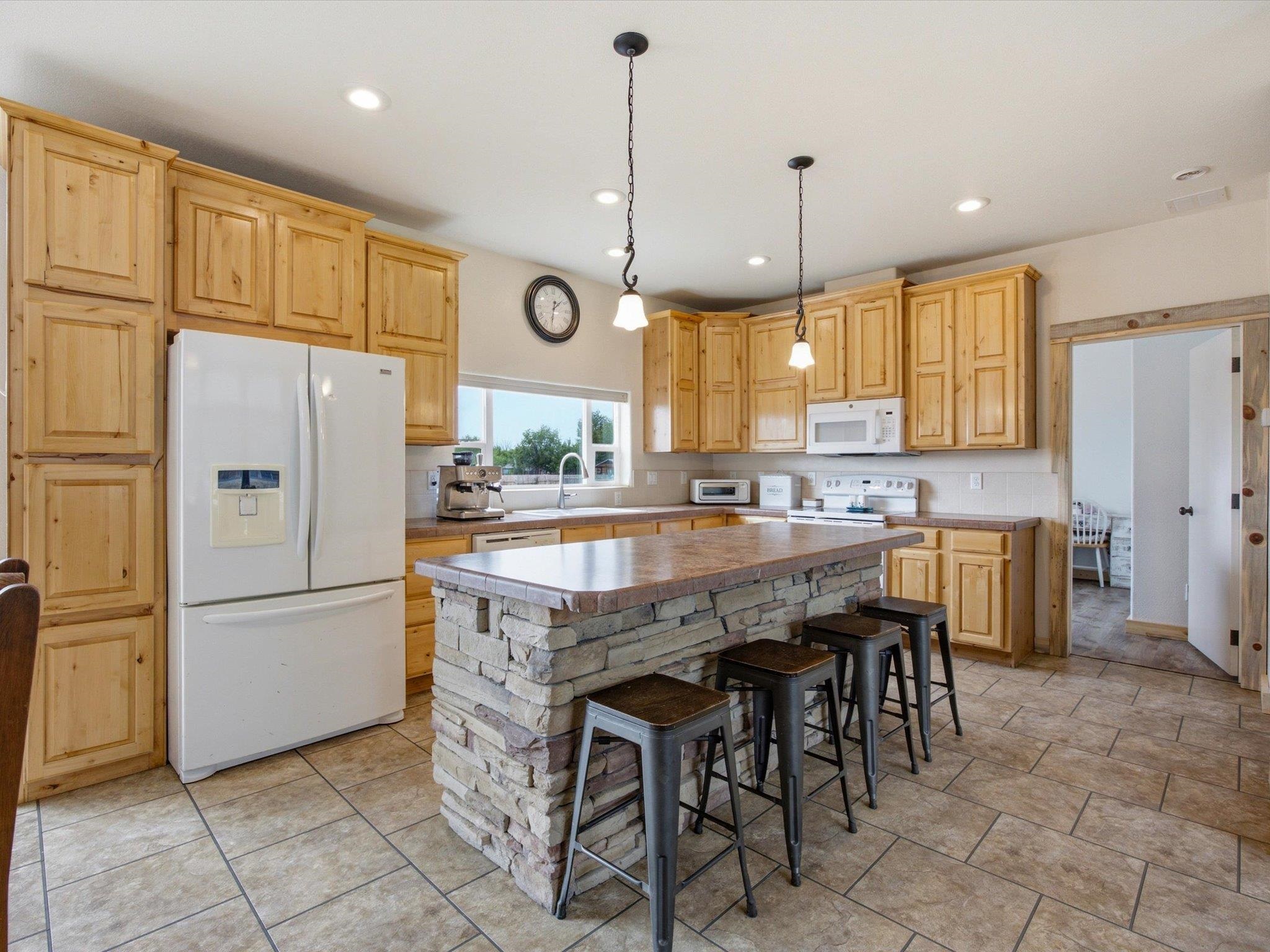 1557 I Road Property Photo 5