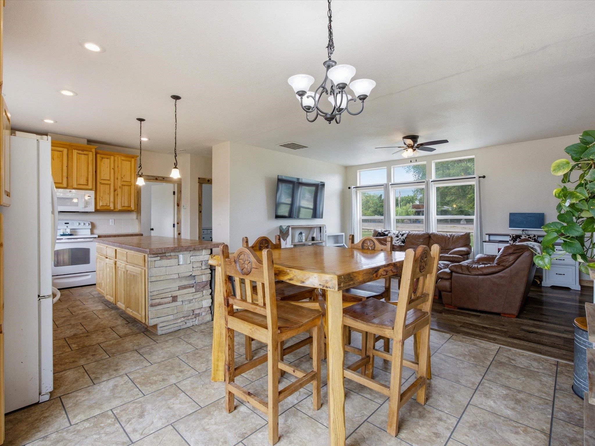 1557 I Road Property Photo 8