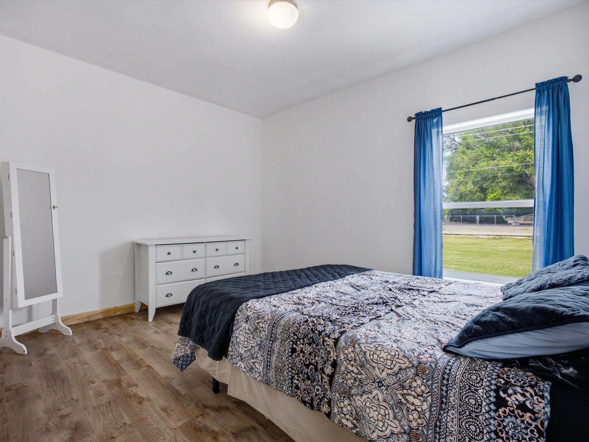 1557 I Road Property Photo 14
