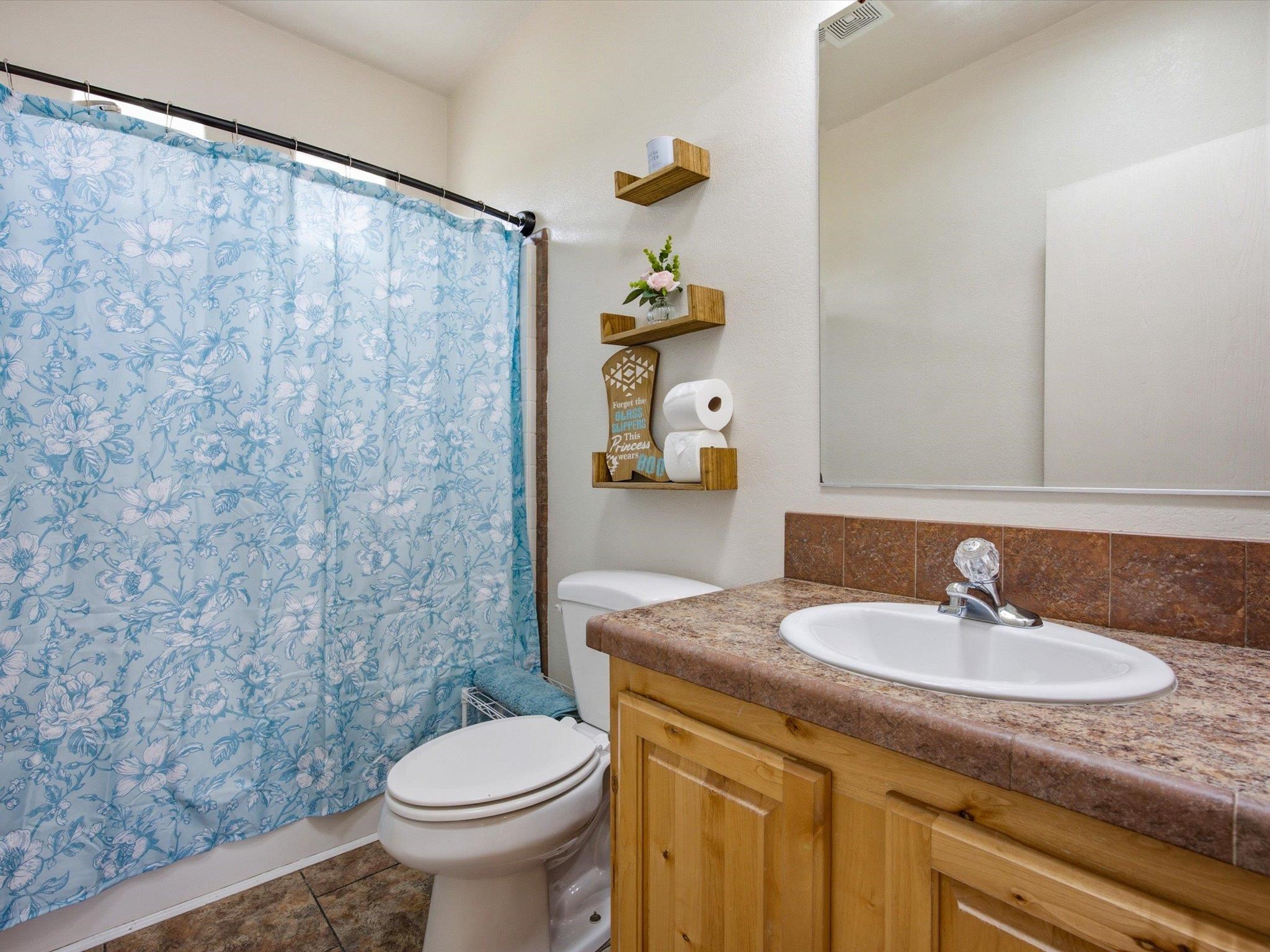 1557 I Road Property Photo 16
