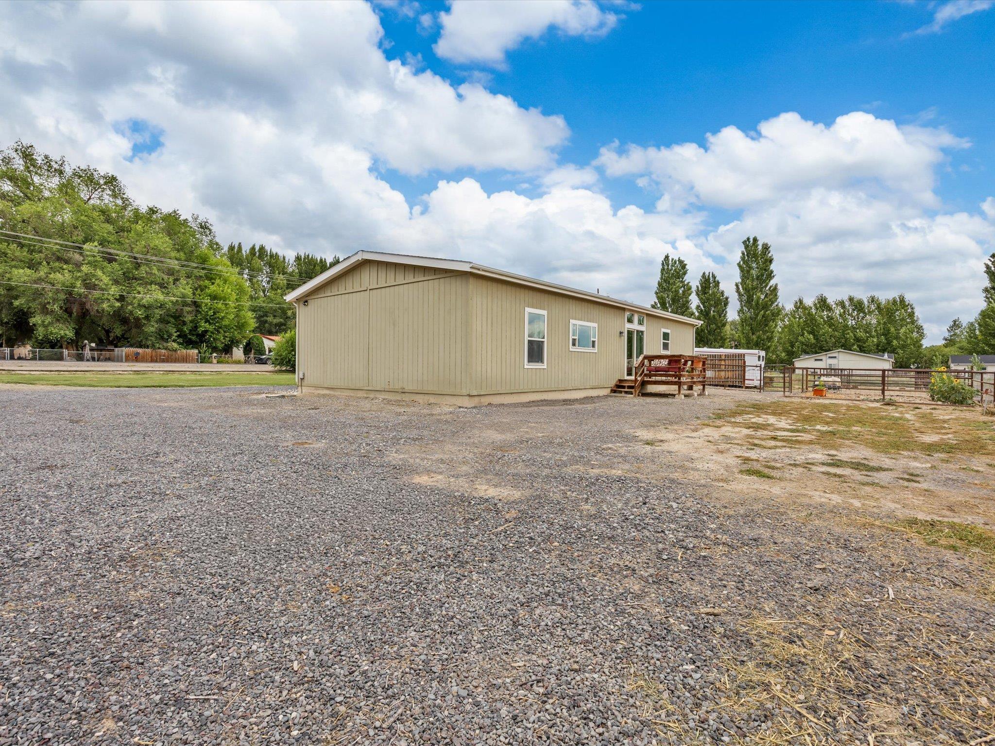 1557 I Road Property Photo 25