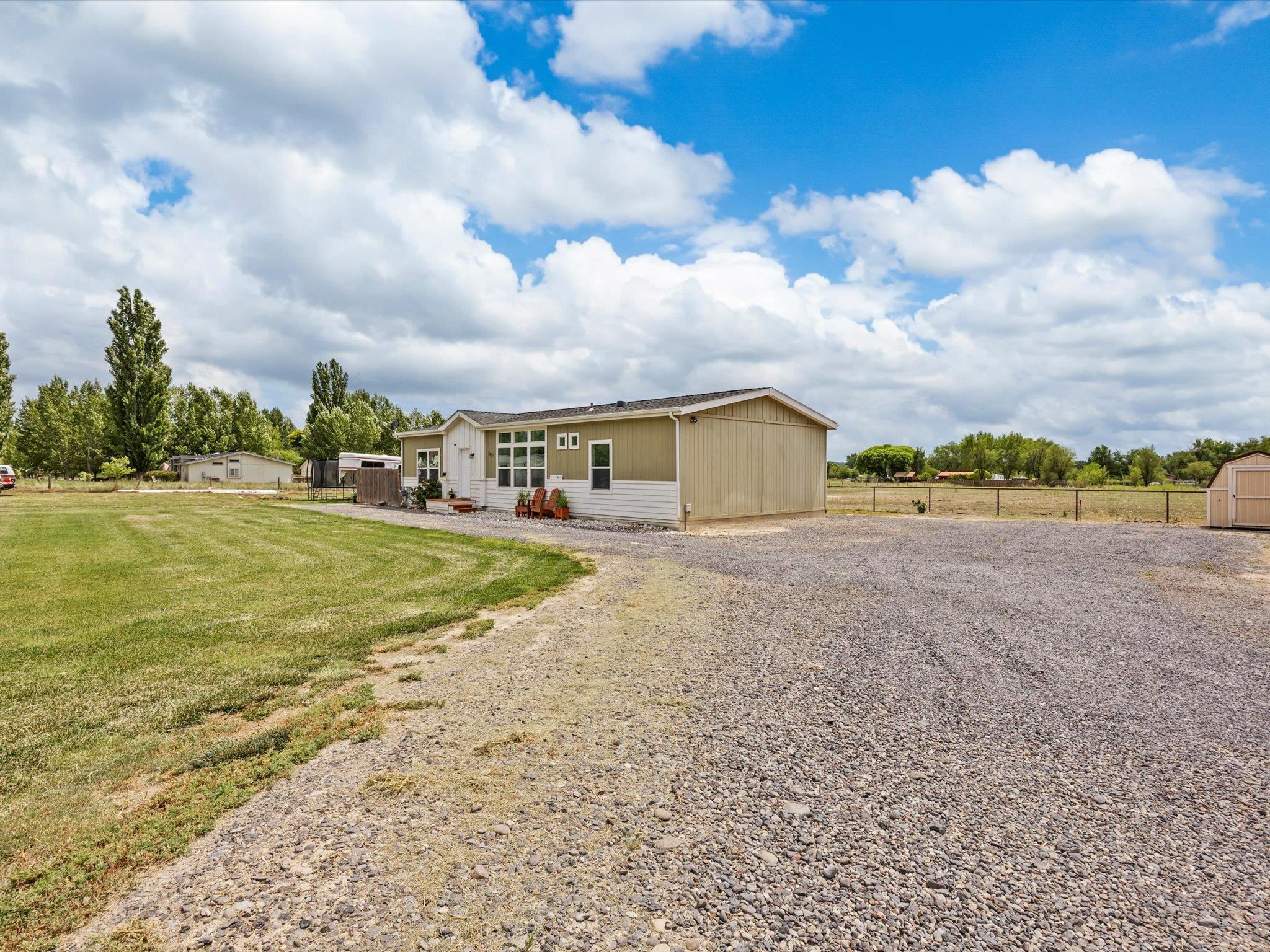 1557 I Road Property Photo 28