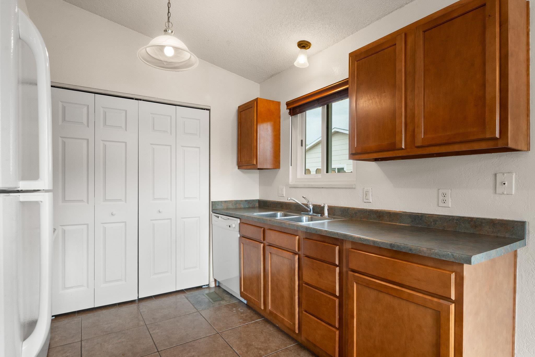 621 32 Road Property Photo 9